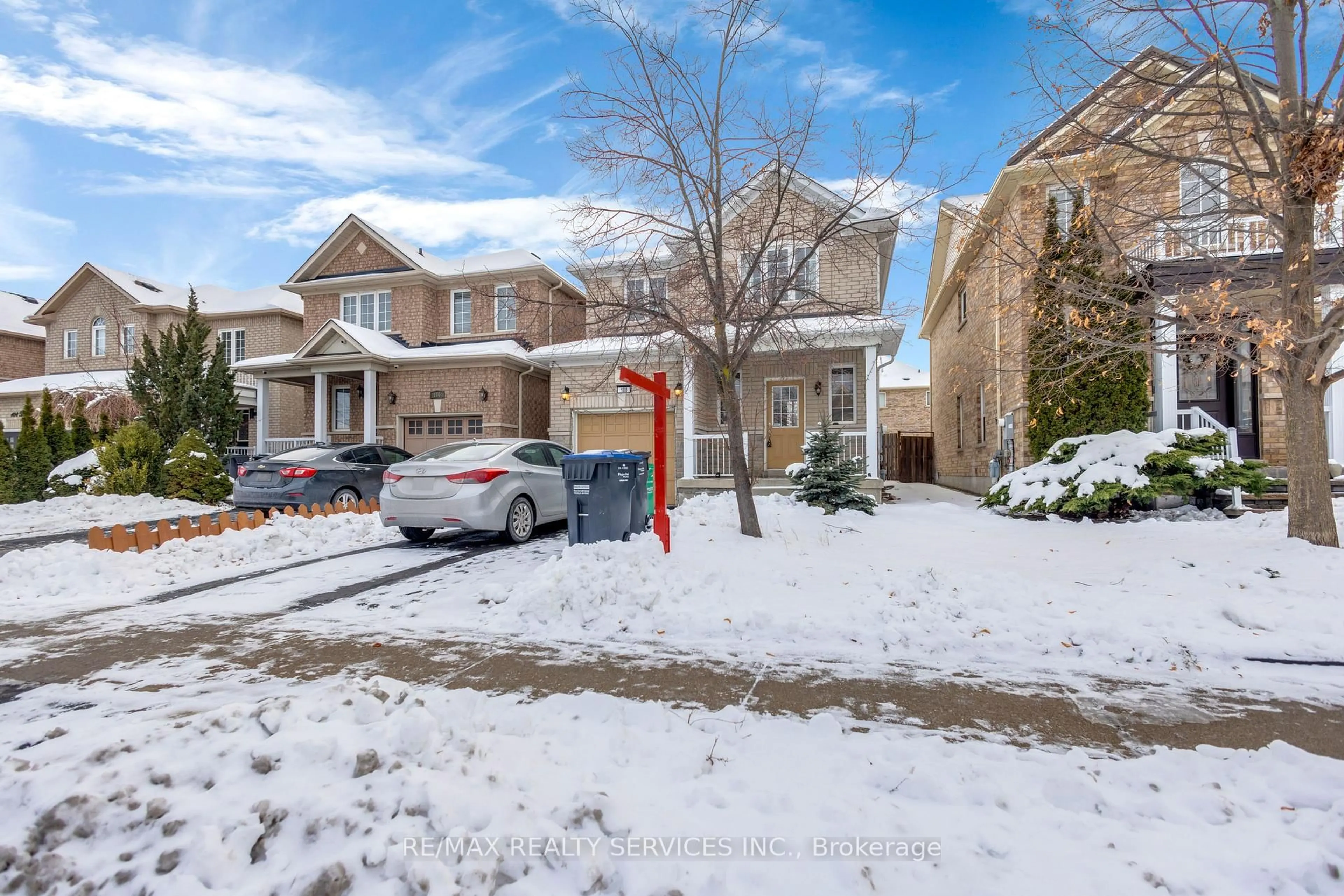 A pic from outside/outdoor area/front of a property/back of a property/a pic from drone, street for 108 Beavervalley Dr, Brampton Ontario L7A 3W6