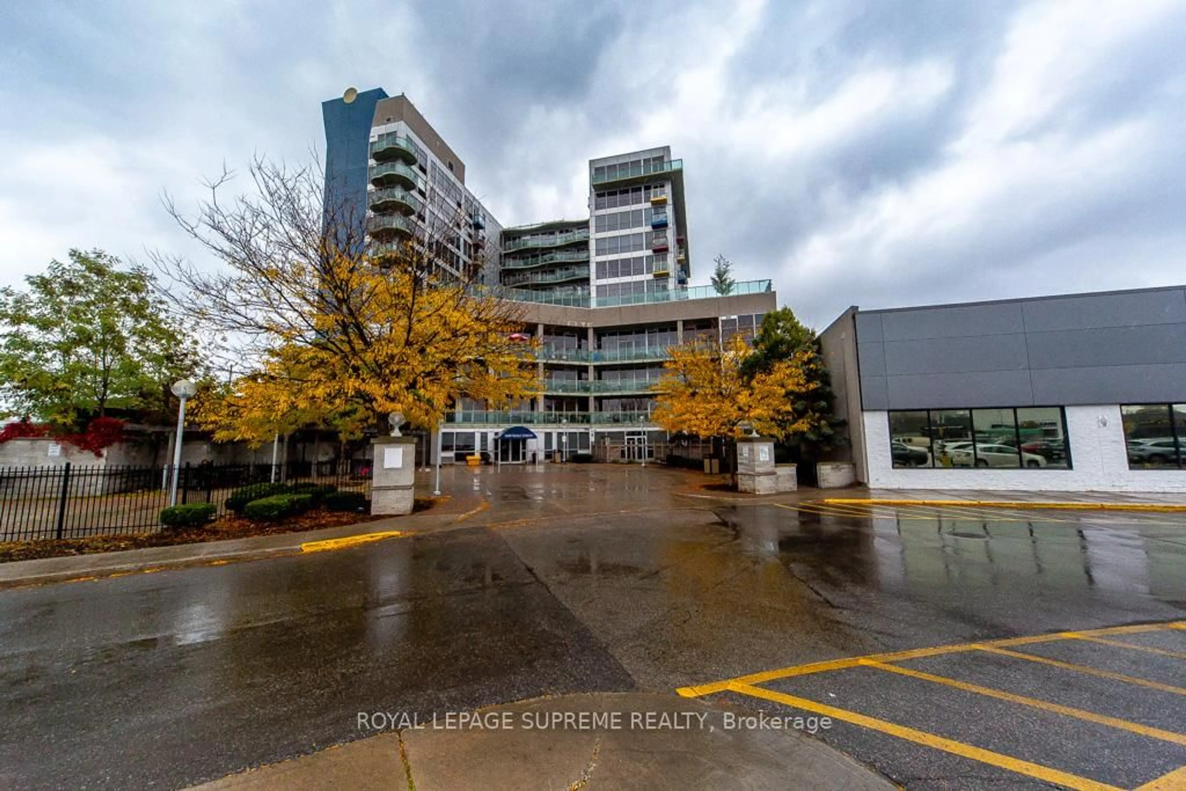 Unknown for 1600 Keele St #706, Toronto Ontario M5H 5T5