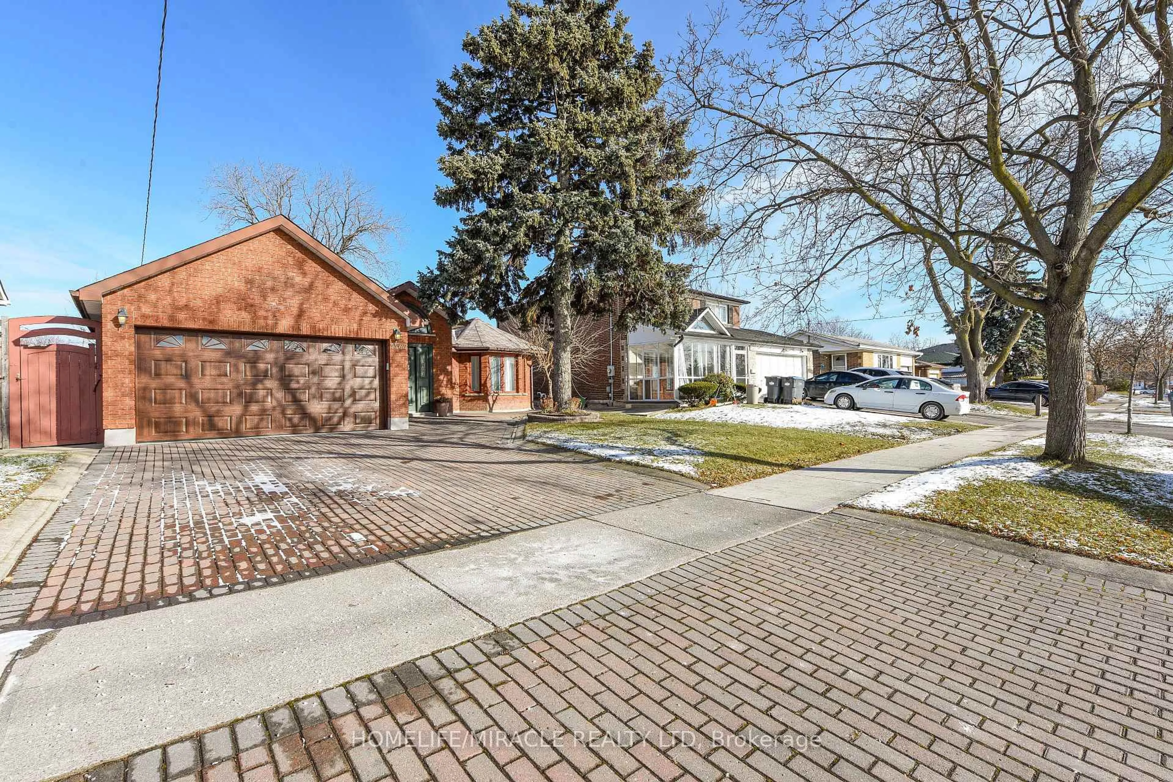 Home with brick exterior material, street for 7267 Topping Rd, Mississauga Ontario L4T 2Y6