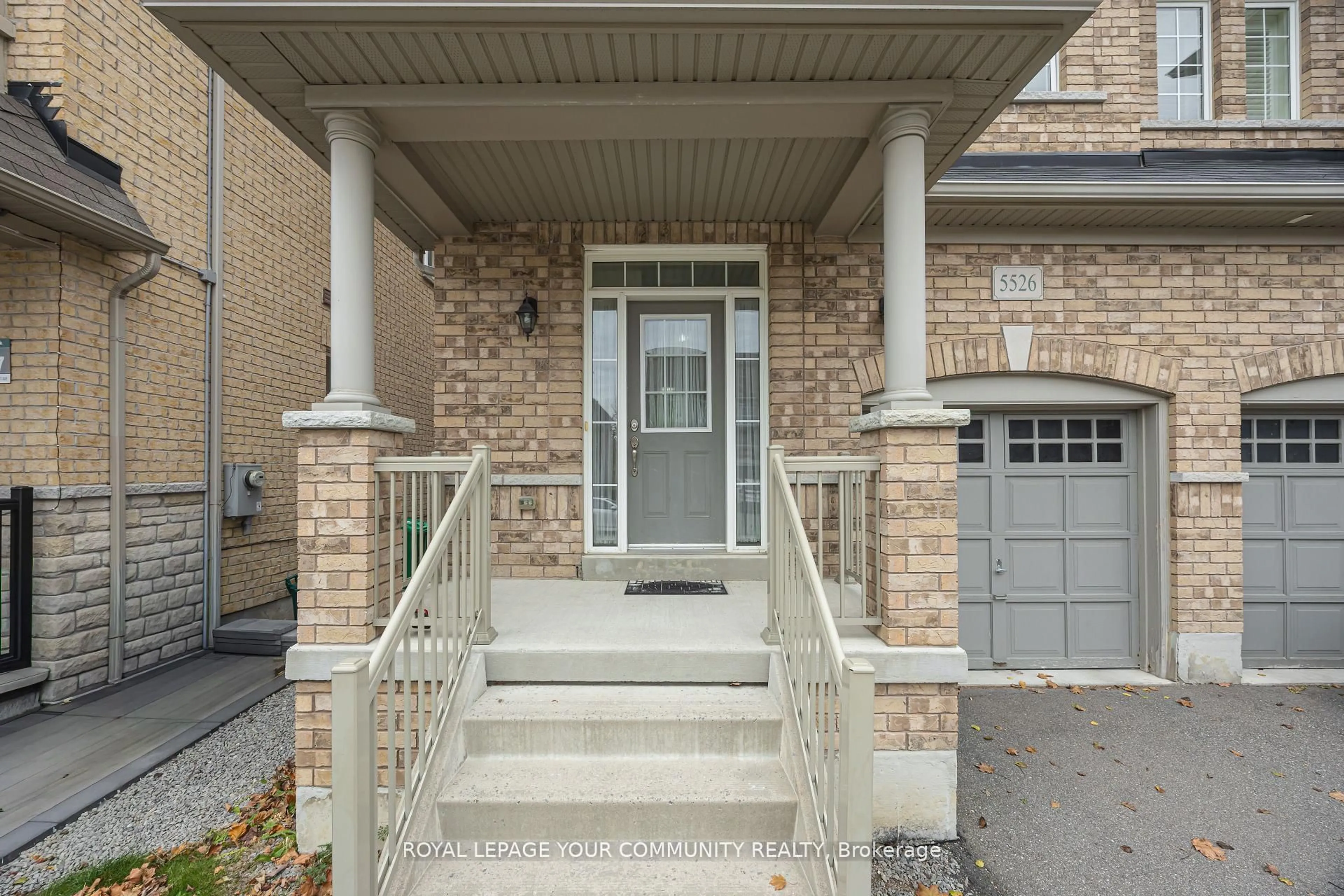 Unknown for 5526 Meadowcrest Ave, Mississauga Ontario L5M 0V1
