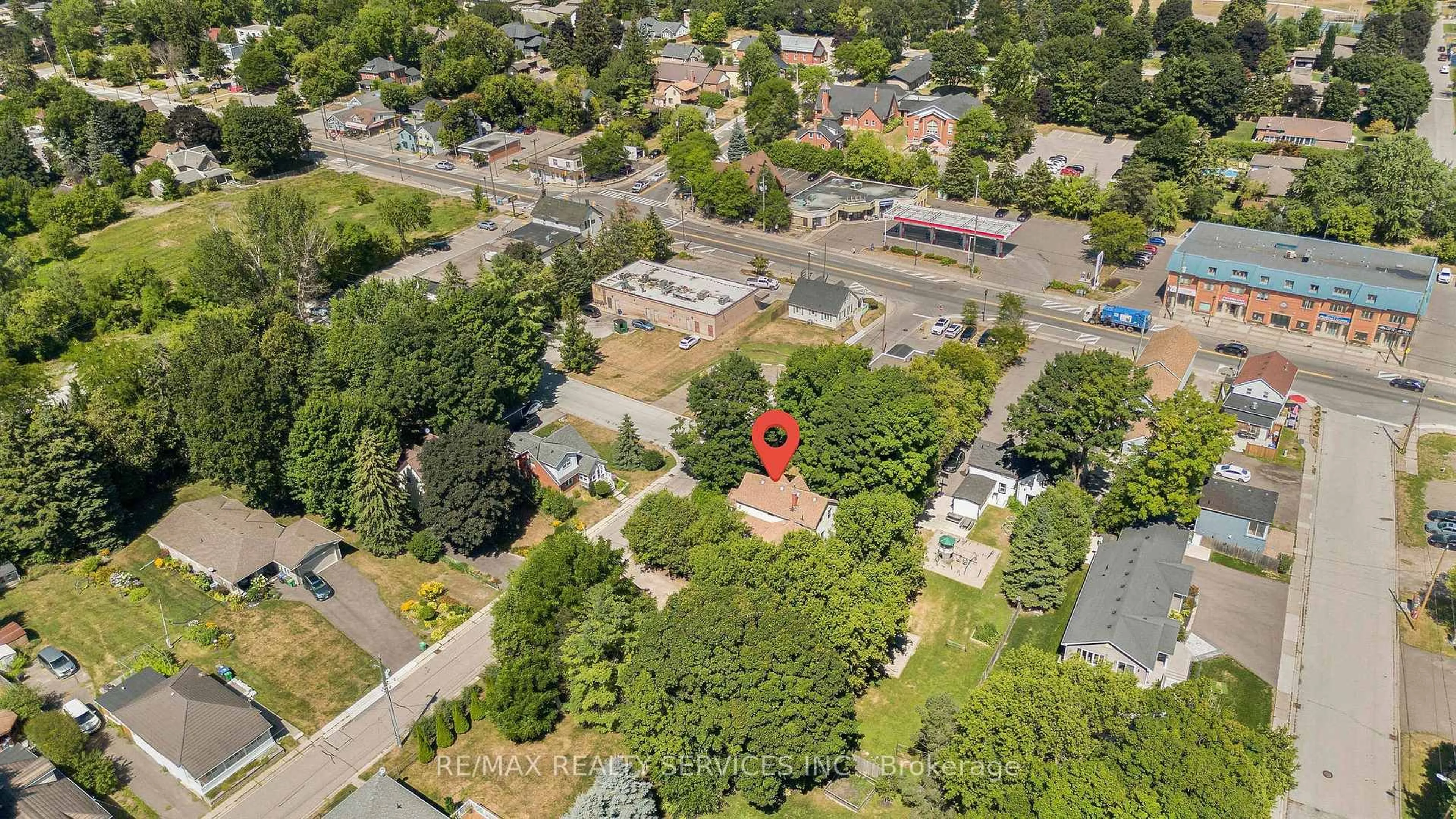A pic from outside/outdoor area/front of a property/back of a property/a pic from drone, street for 2 Parsons Ave, Caledon Ontario L7C 1G1