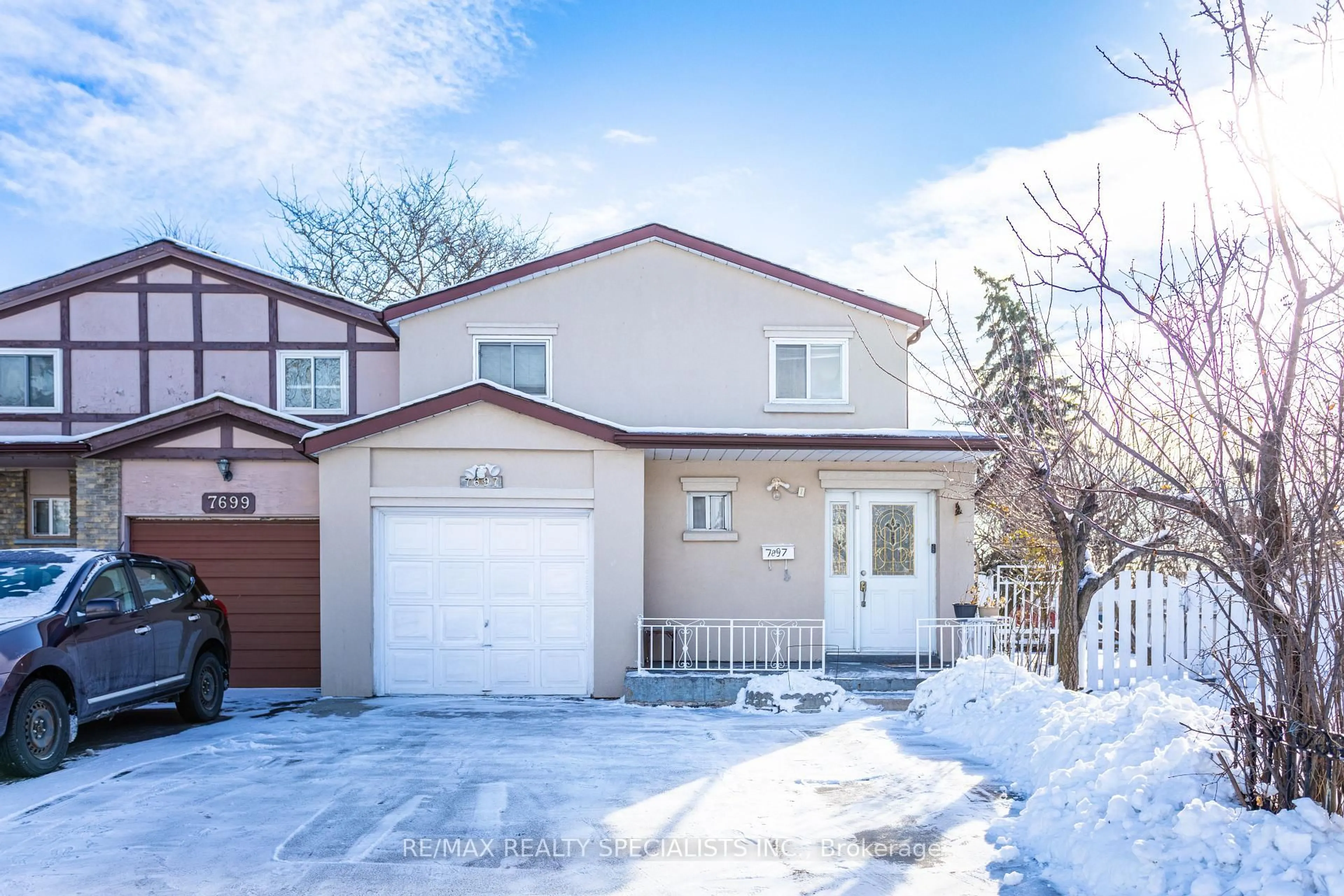 Unknown for 7697 Benavon Rd, Mississauga Ontario L4T 3G5