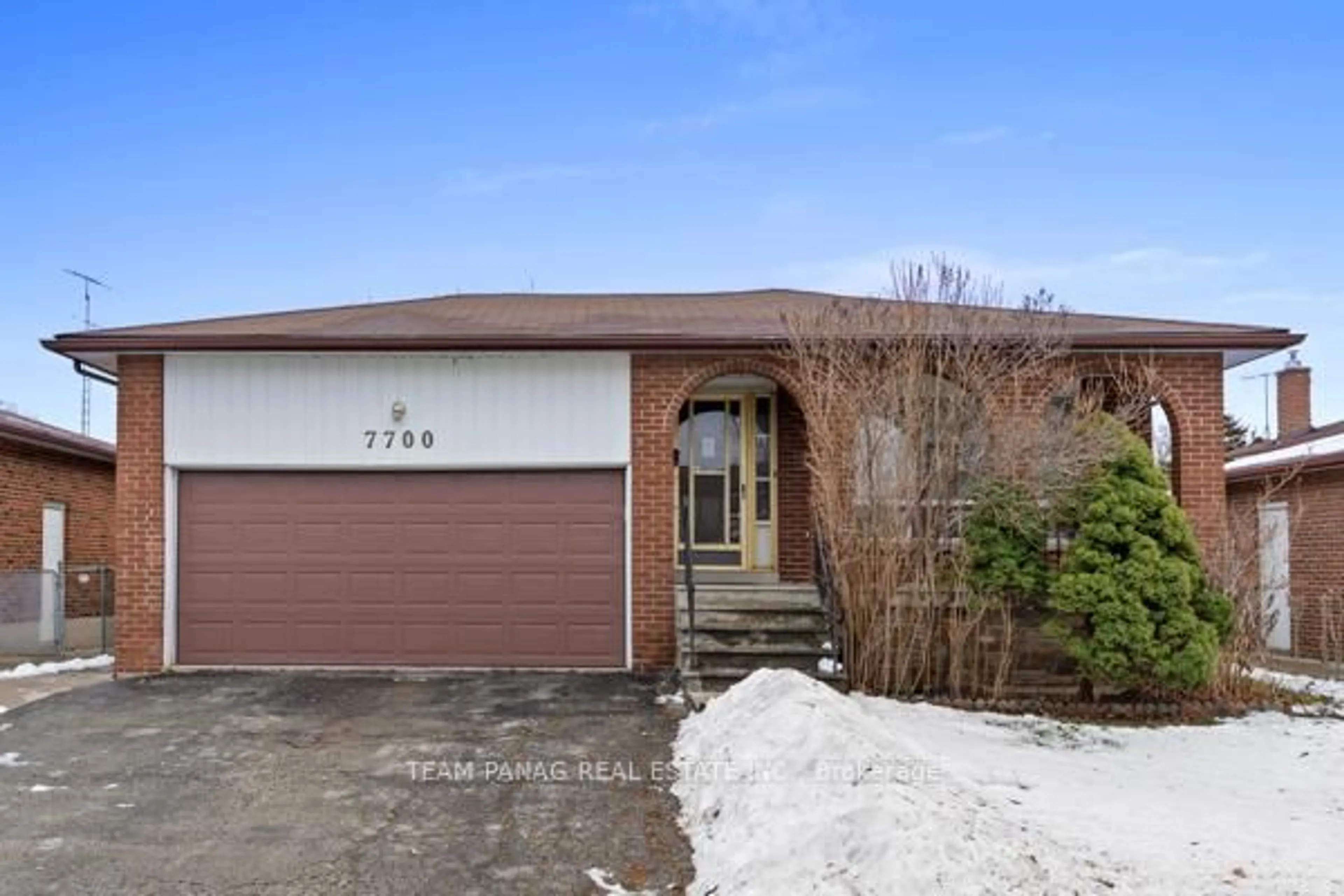 Unknown for 7700 Netherwood Rd, Mississauga Ontario L4T 2P1