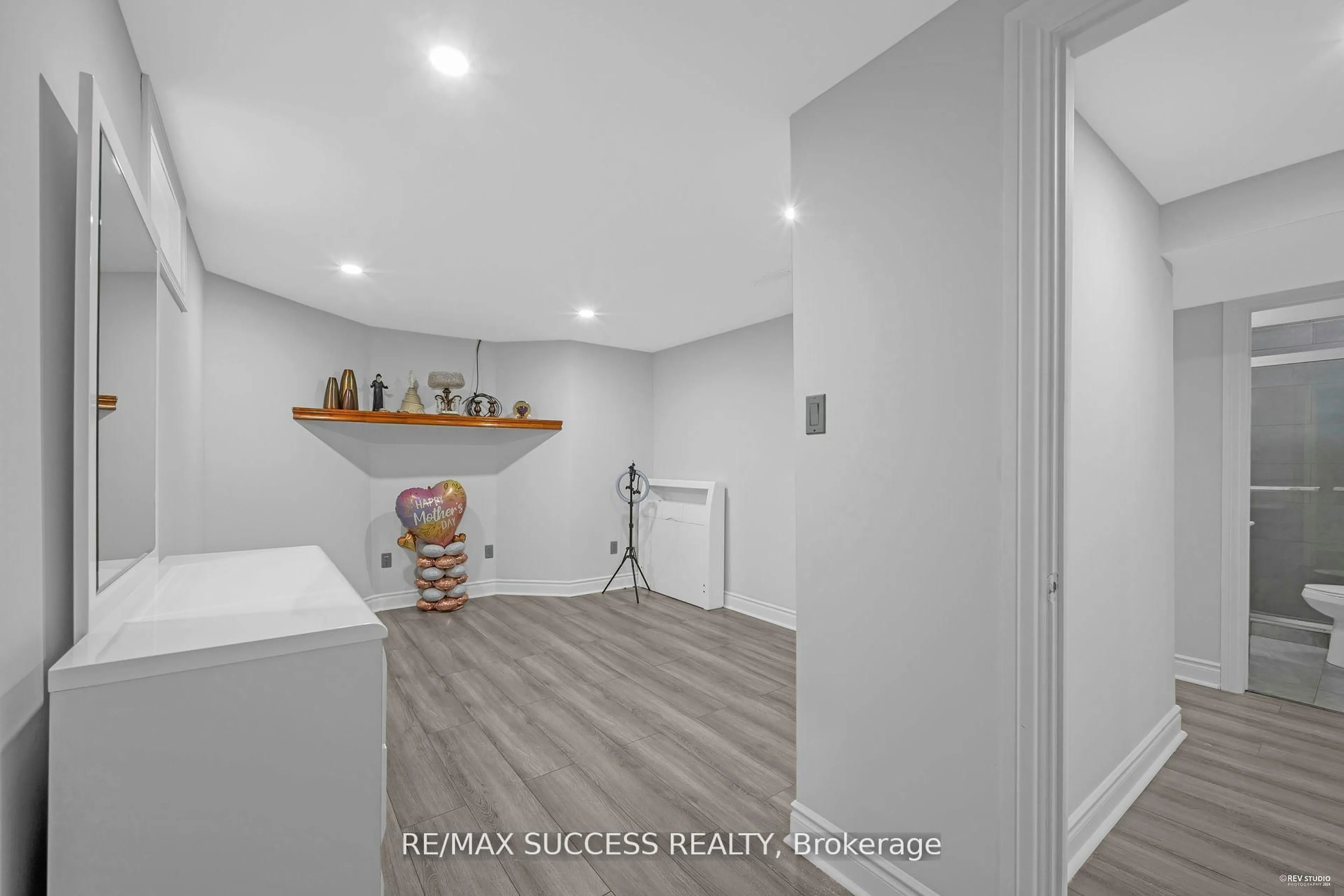 Unknown for 63 Blue Spruce St, Brampton Ontario L6R 1C4