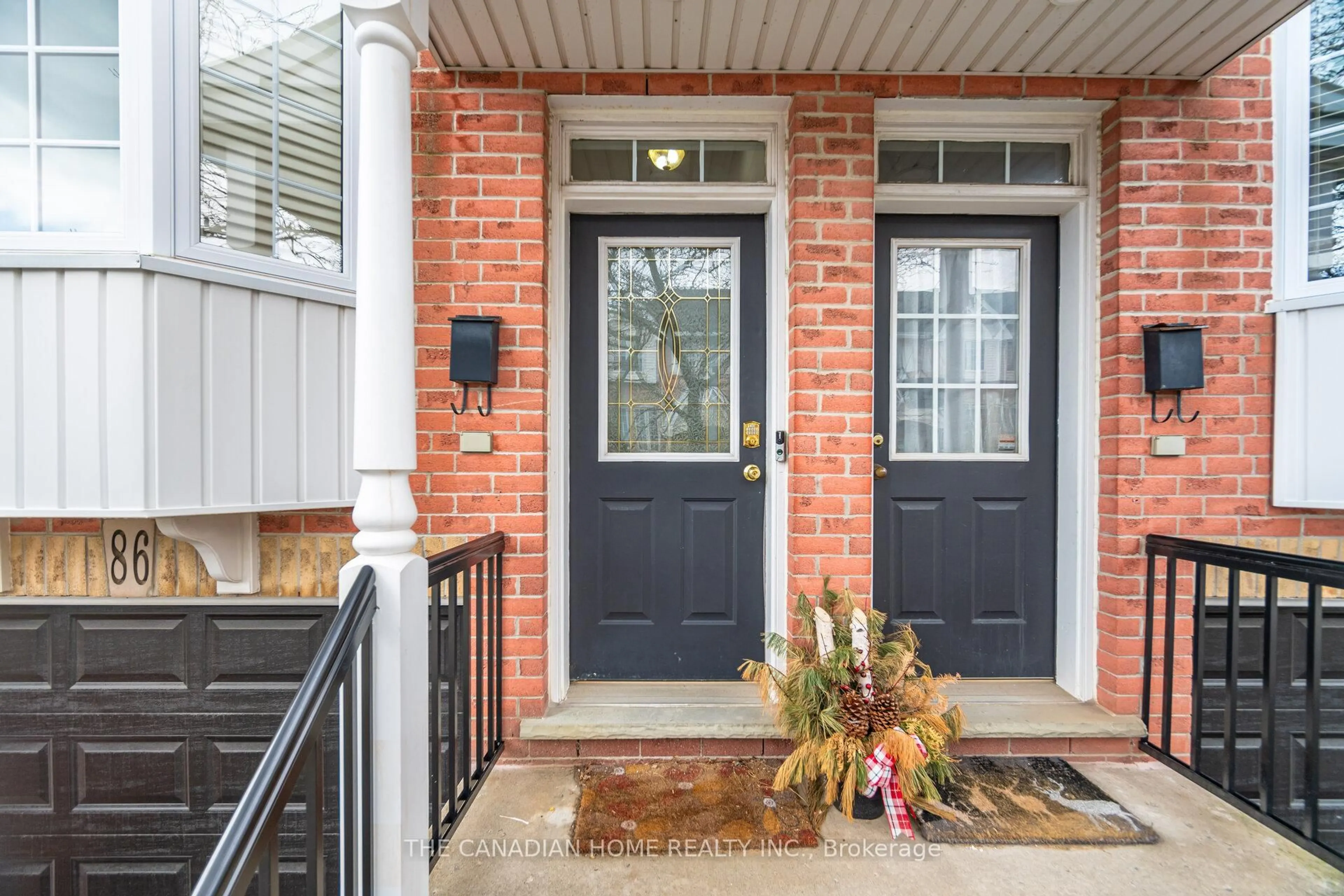 Indoor entryway for 3480 Upper Middle Rd #86, Burlington Ontario L7M 4S1