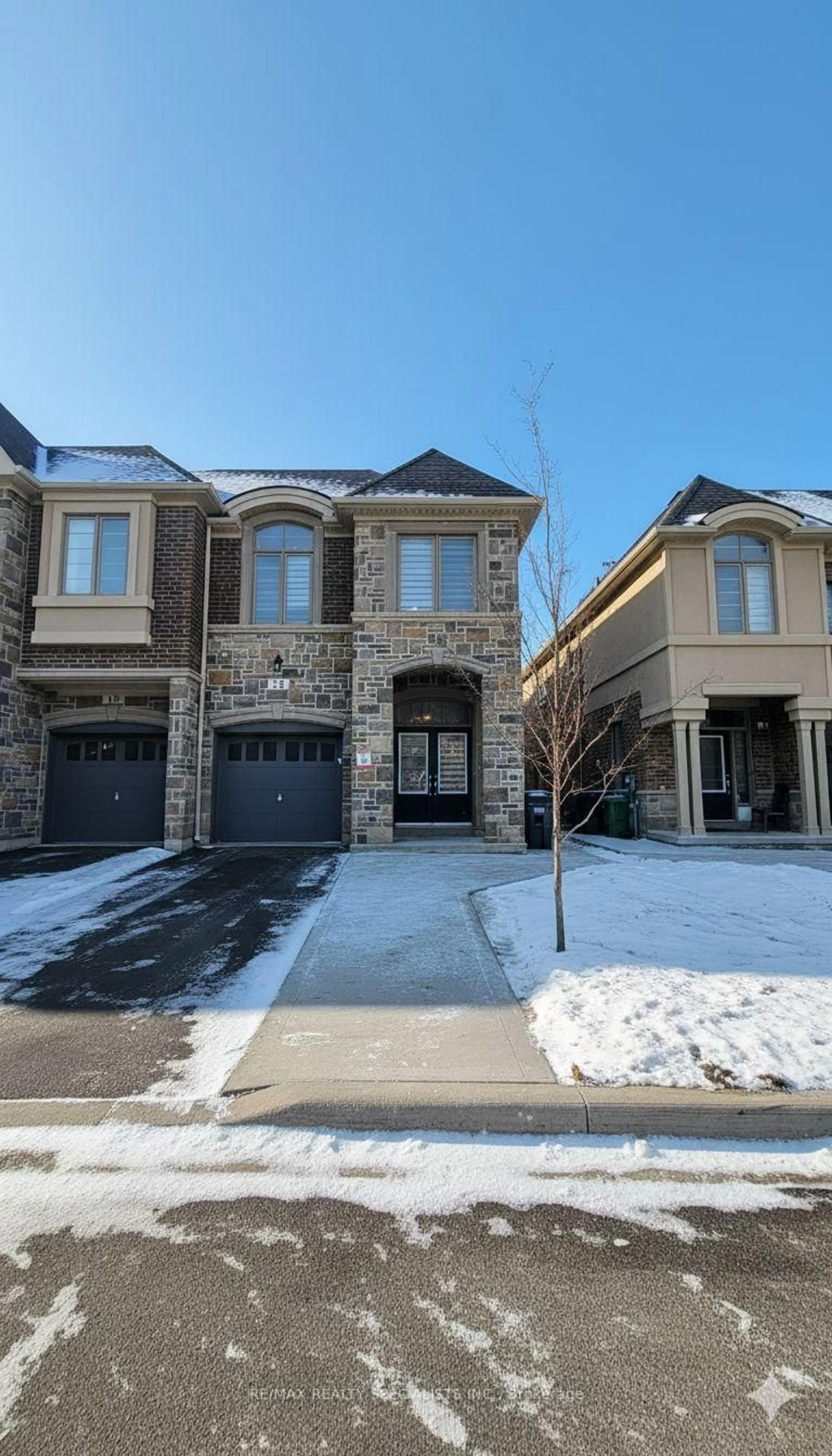 Home with brick exterior material, street for 15 Dalbeattie Dr, Brampton Ontario L6Y 6H7