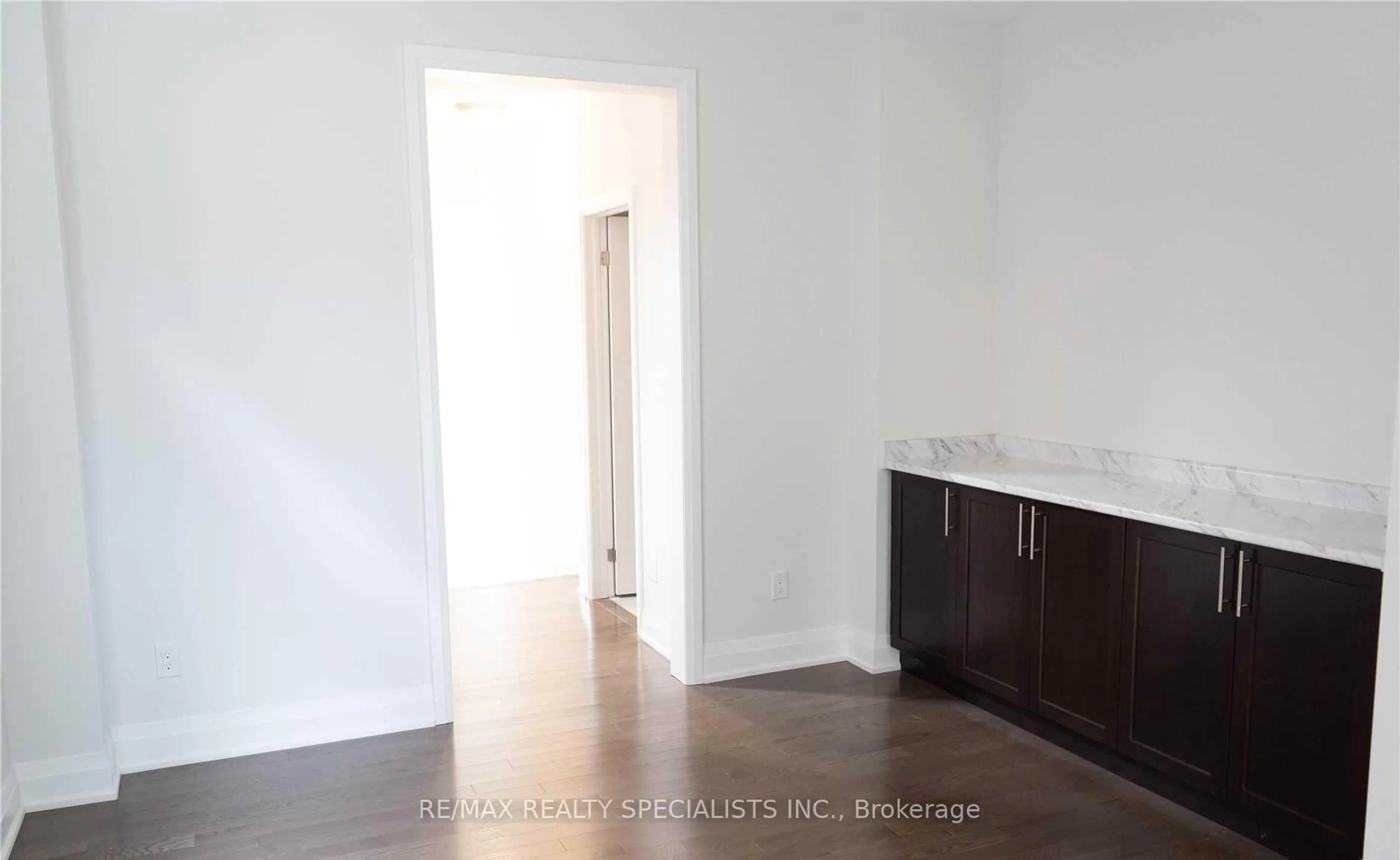 A pic of a room for 15 Dalbeattie Dr, Brampton Ontario L6Y 6H7