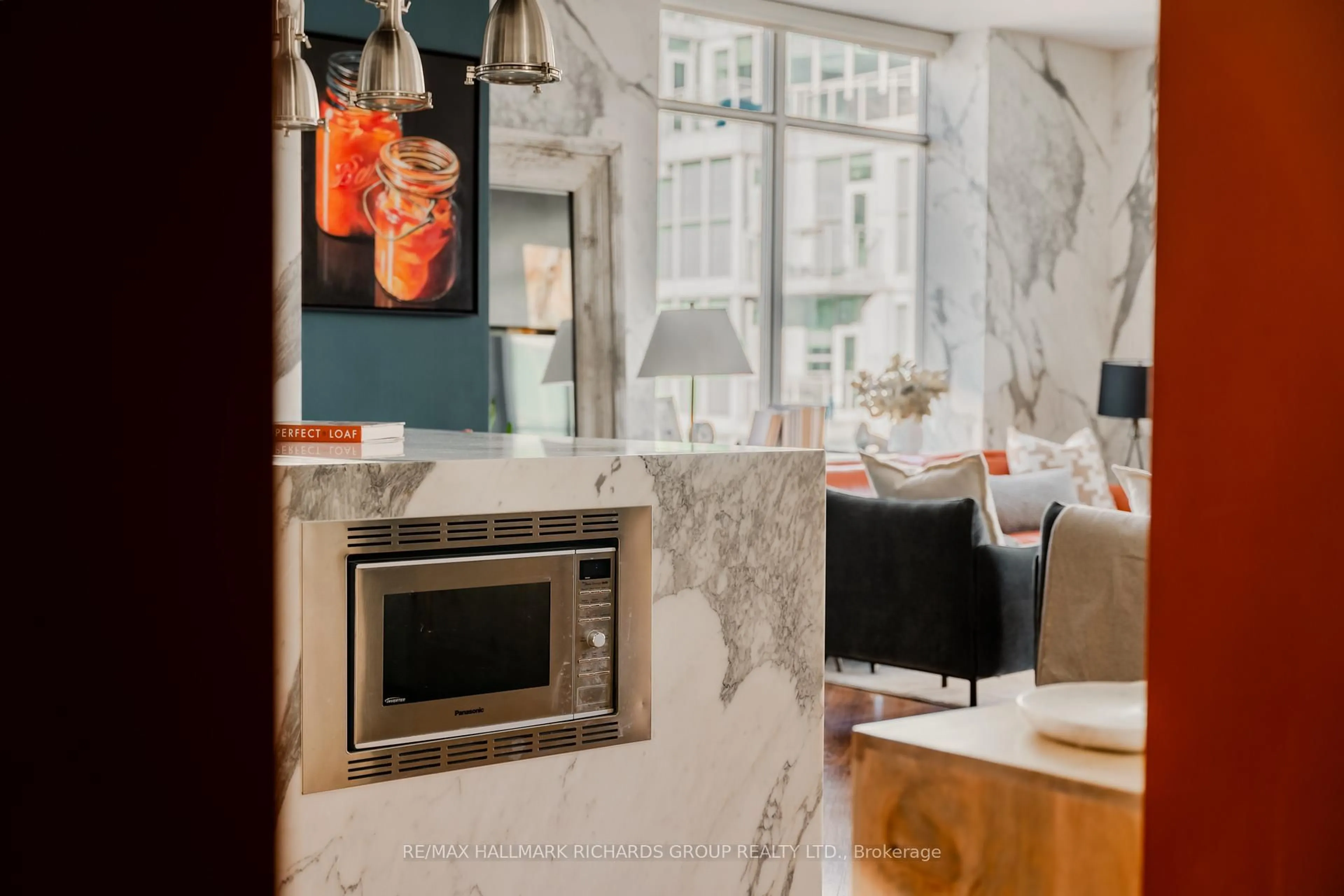 Contemporary kitchen, ceramic/tile floor for 5 Marine Parade Dr #909, Toronto Ontario M8V 4B4