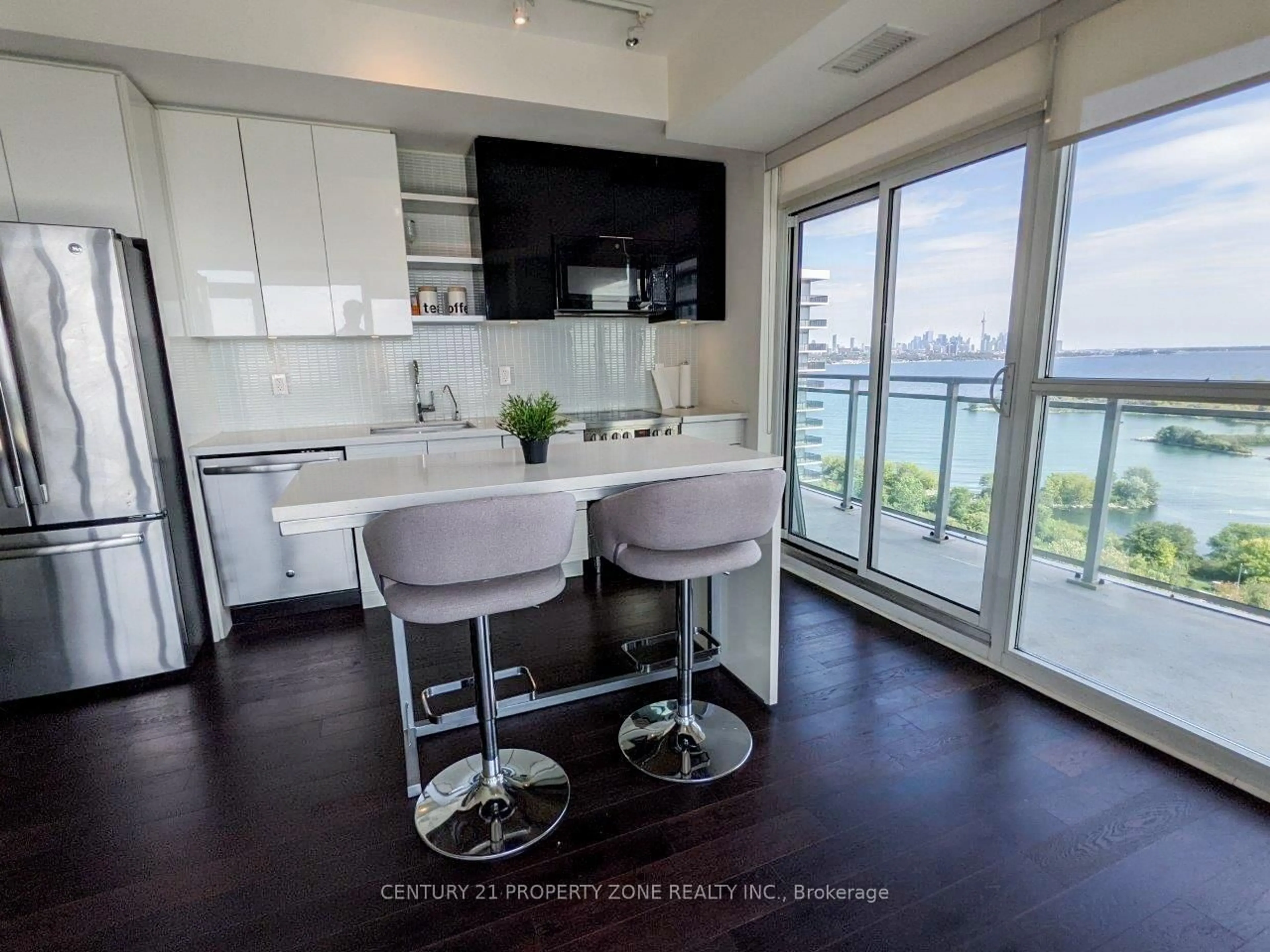 Open concept kitchen, unknown for 33 Shore Breeze Dr #1310, Toronto Ontario M8V 0G1