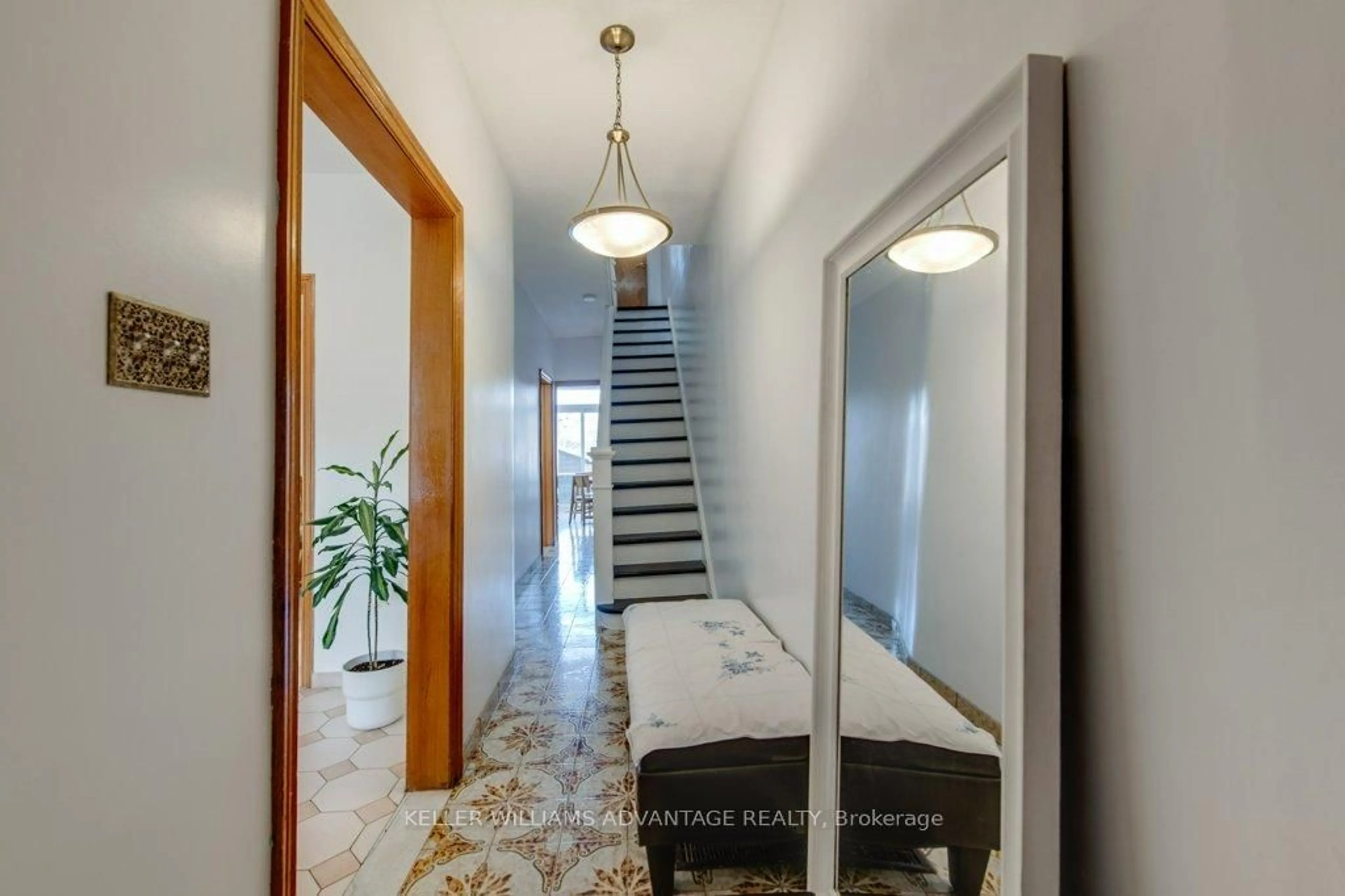 Indoor foyer for 187 Laughton Ave, Toronto Ontario M6N 2X6