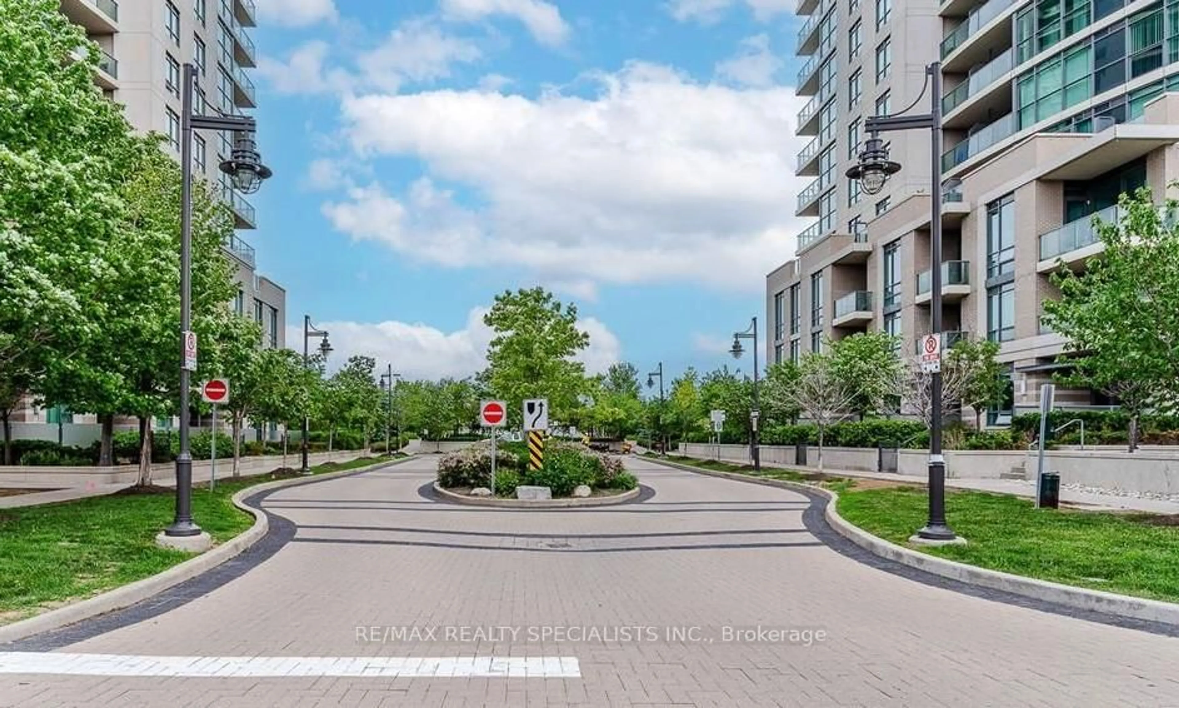 Patio, street for 215 Sherway Gardens Rd #1205, Toronto Ontario M9C 0A4