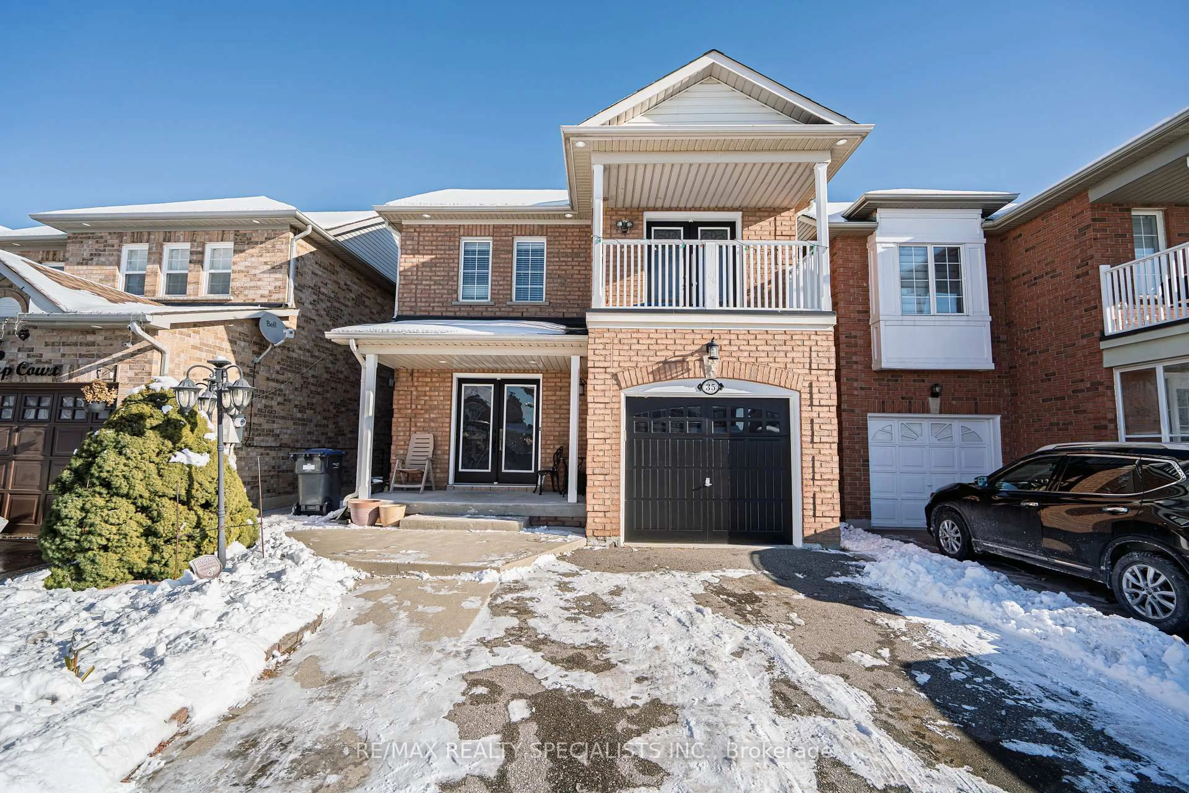 Home with brick exterior material, street for 35 Dunlop Crt, Brampton Ontario L6X 4Z9
