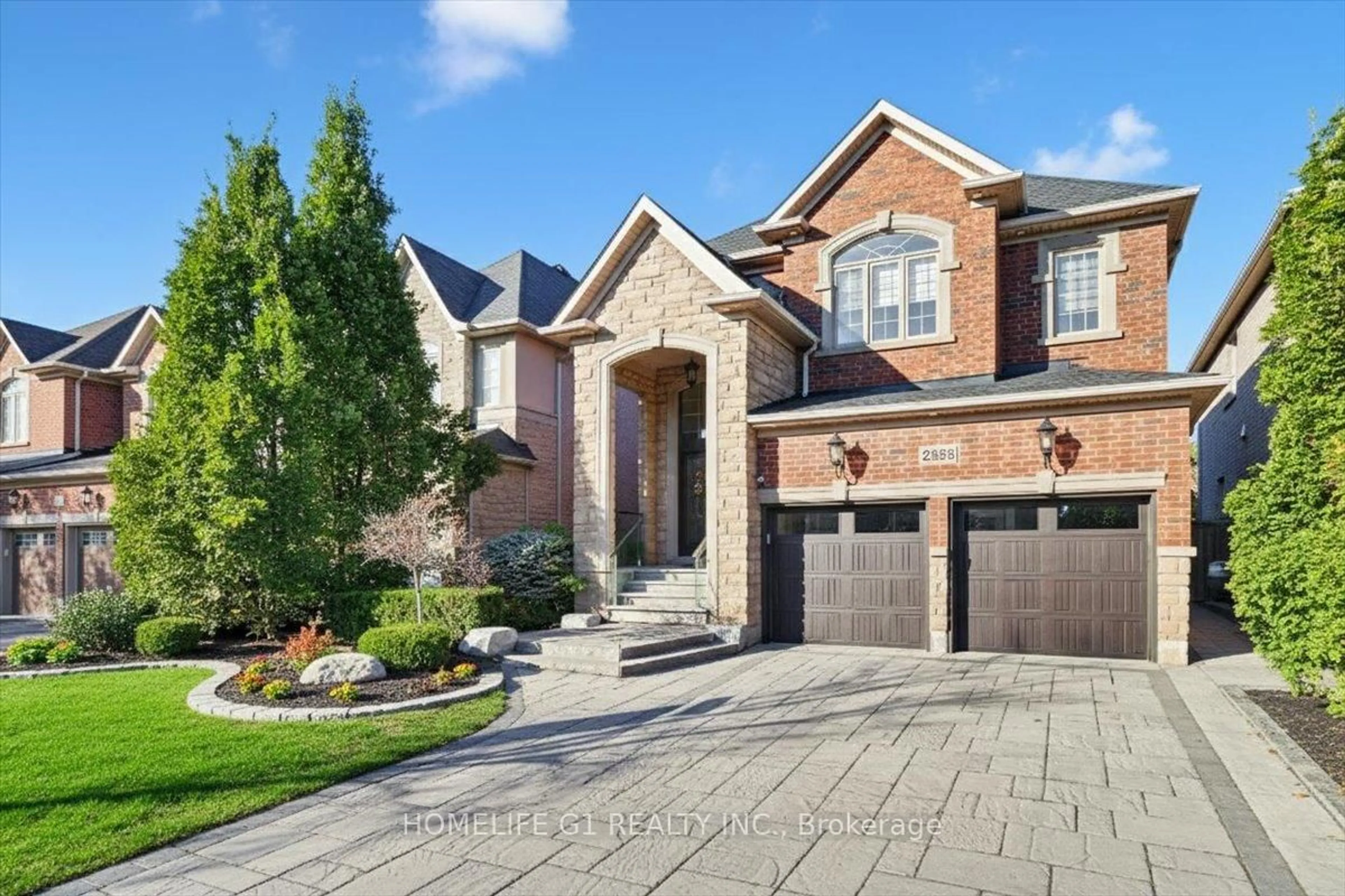 Home with brick exterior material, street for 2355 North Ridge Tr, Oakville Ontario L6H 0A8