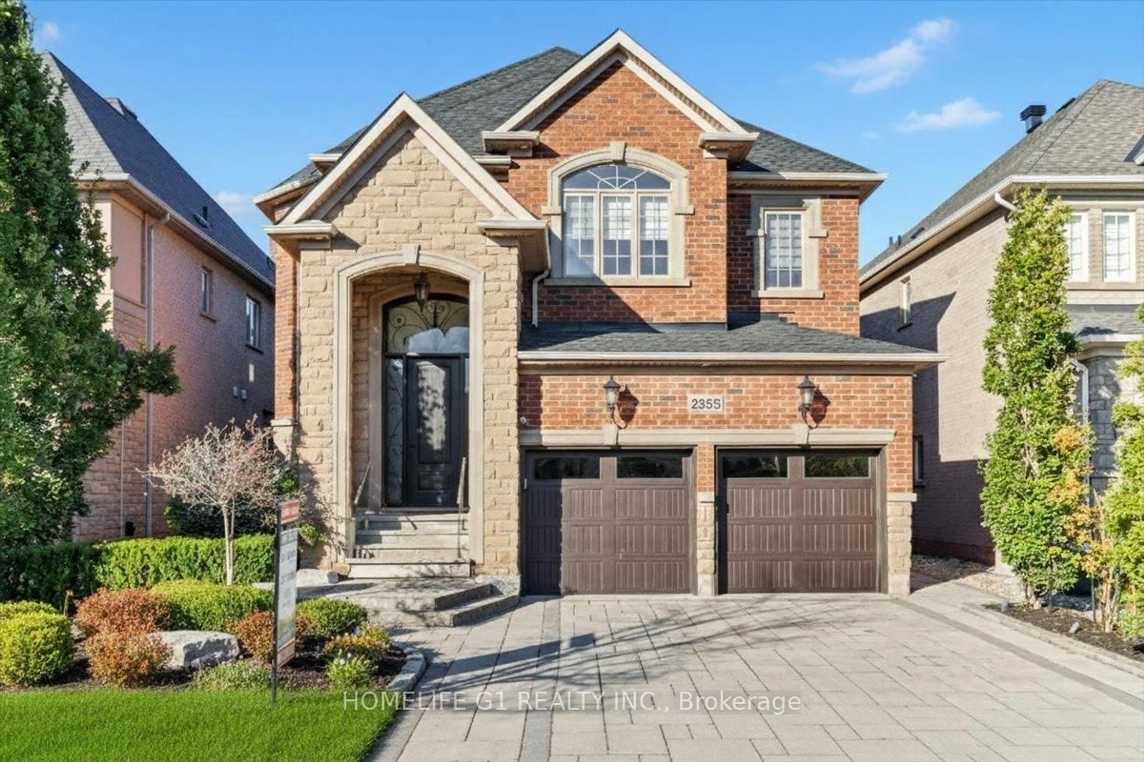 Home with brick exterior material, street for 2355 North Ridge Tr, Oakville Ontario L6H 0A8