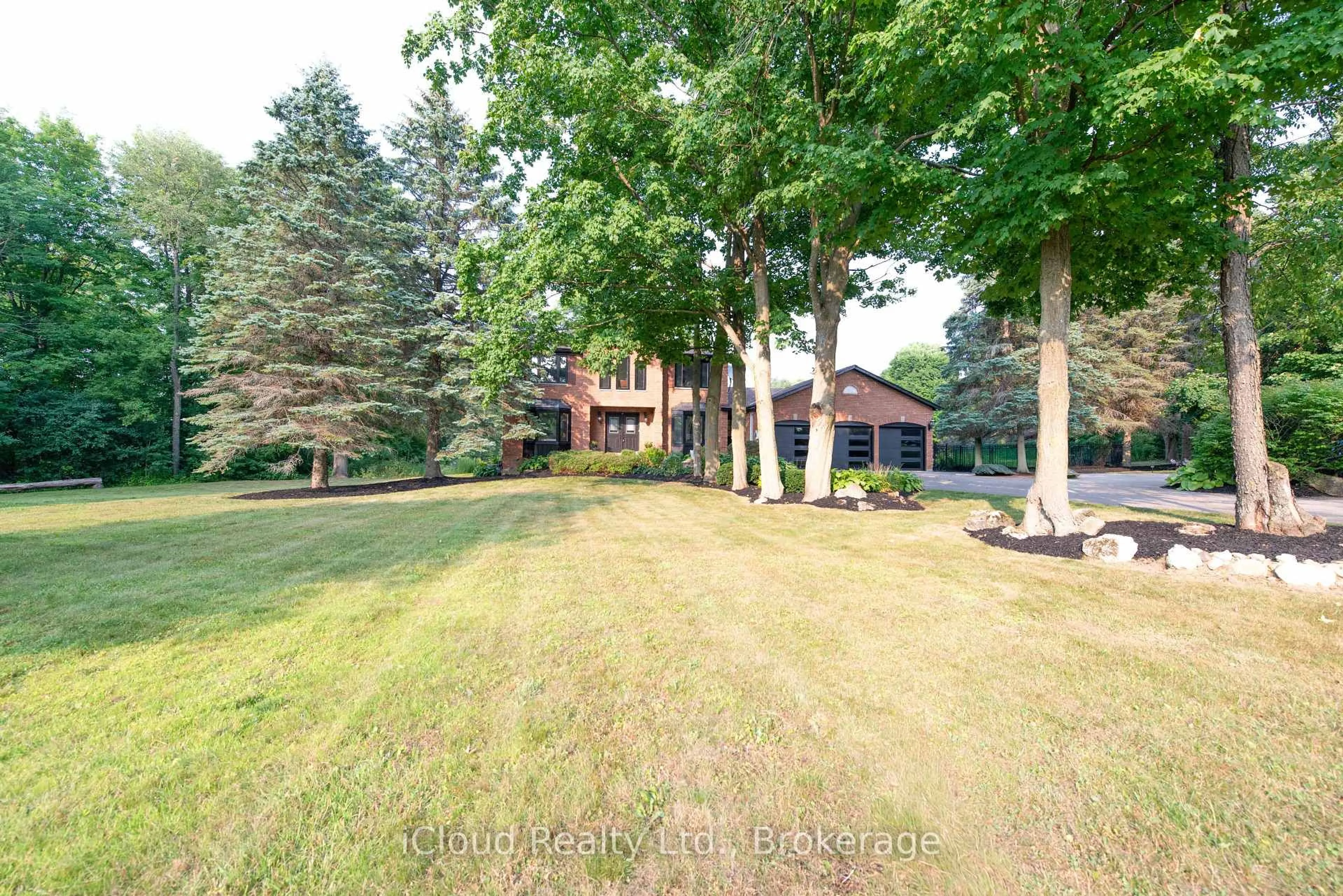 A pic from outside/outdoor area/front of a property/back of a property/a pic from drone, unknown for 27 Briarwood Dr, Caledon Ontario L7K 0N1