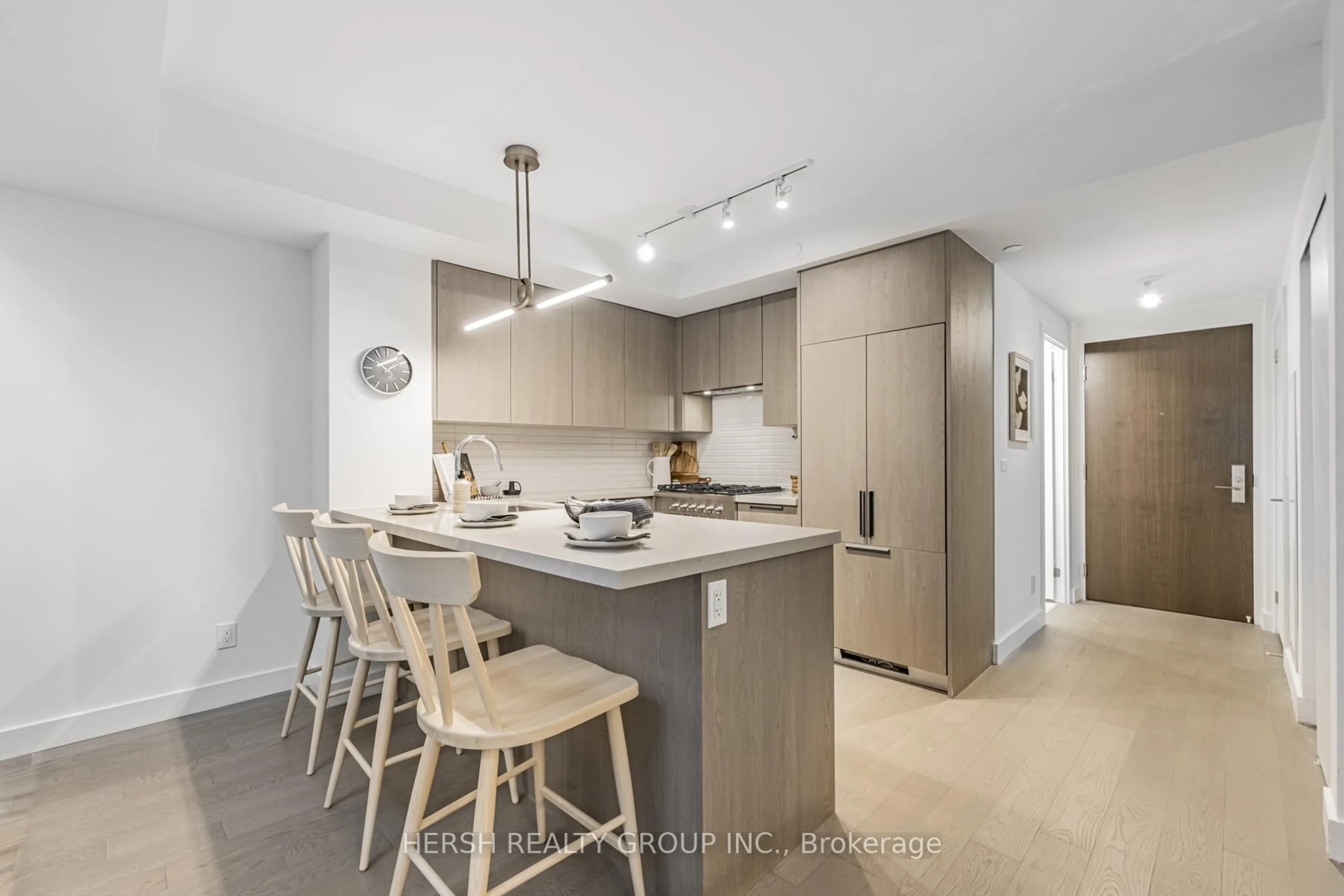 Open concept kitchen, unknown for 160 Kingsway Cres #101, Toronto Ontario M8X 2S4