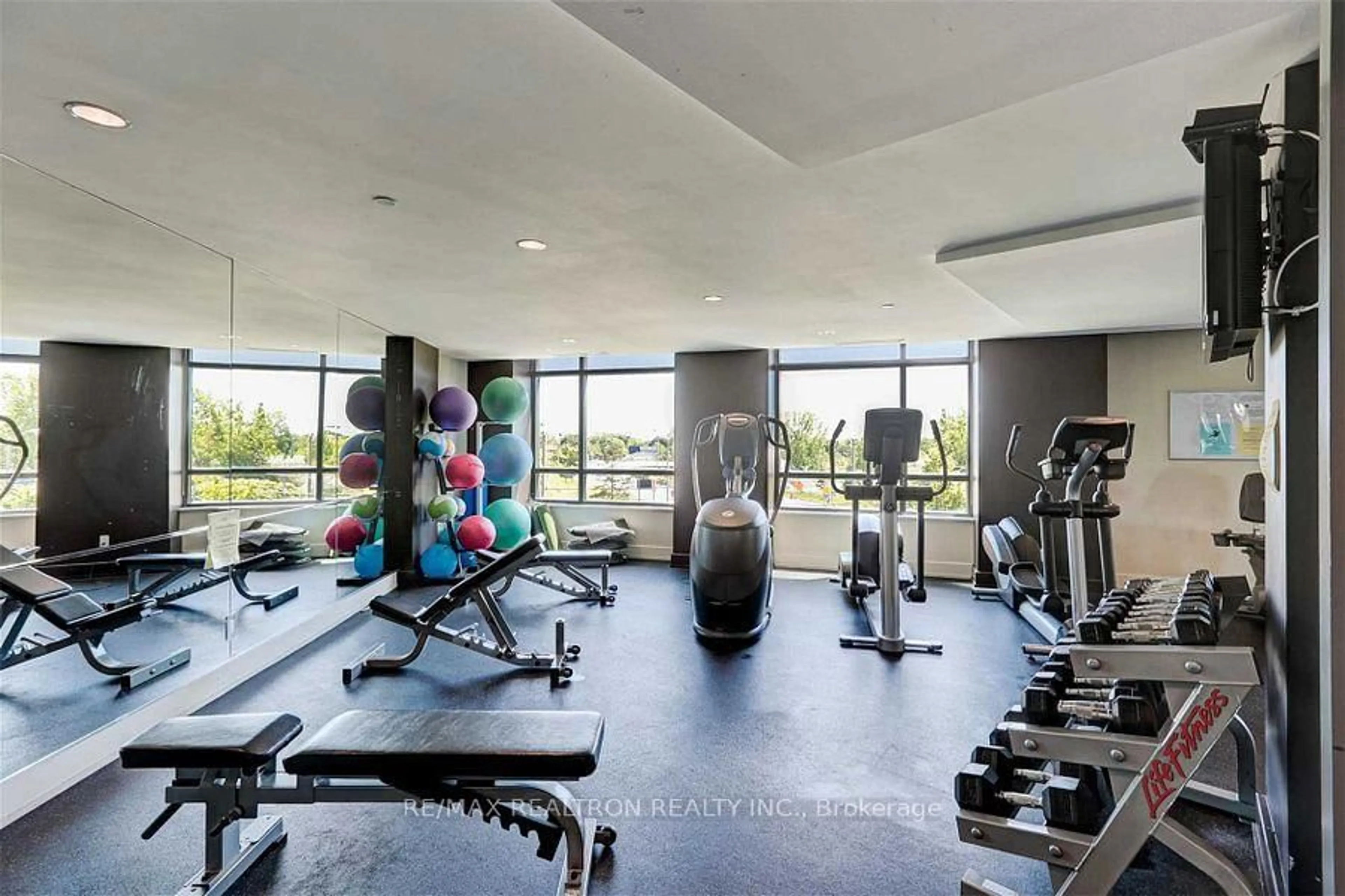 Gym or fitness room for 235 Sherway Gardens Rd #310, Toronto Ontario M9C 0A3