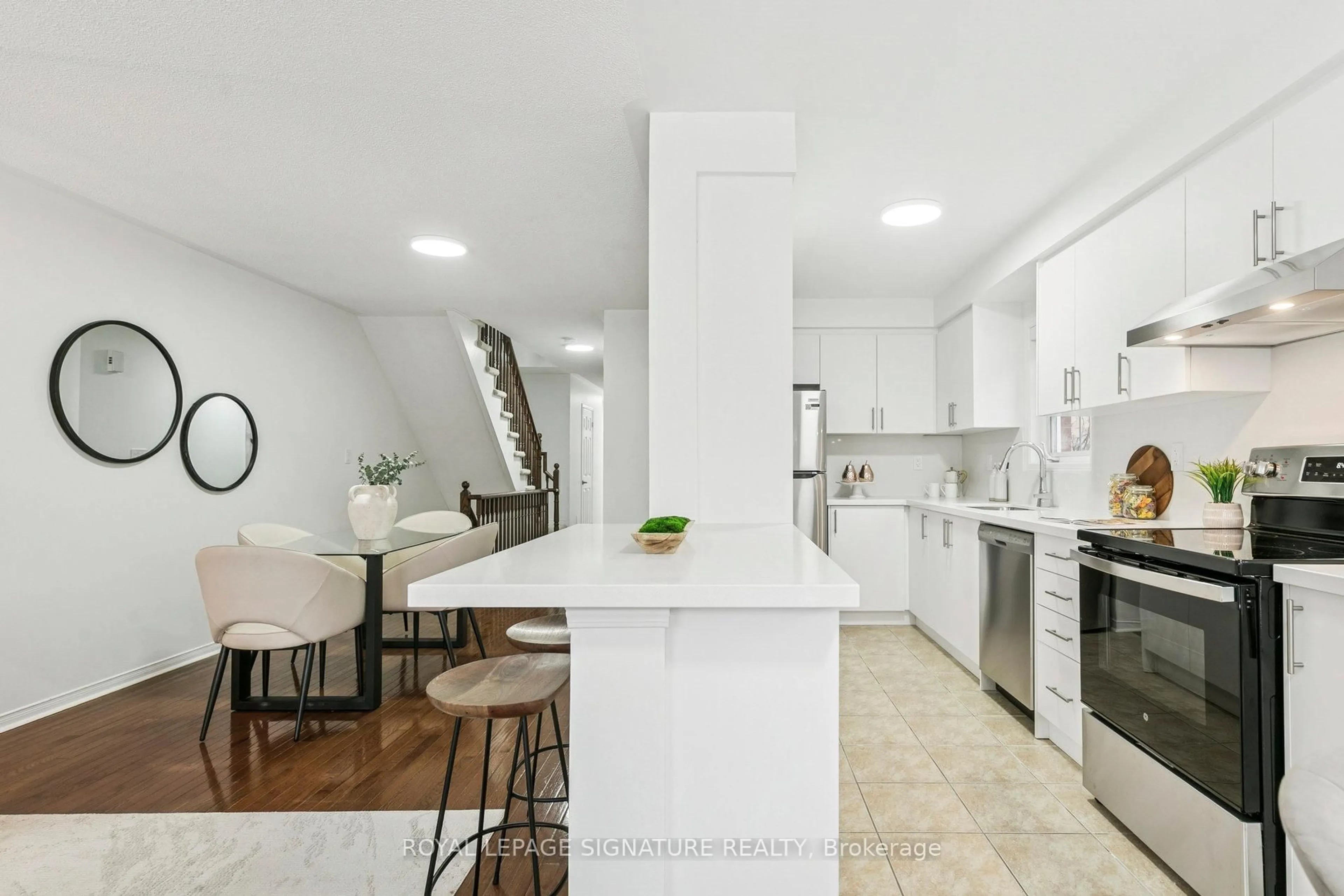 Open concept kitchen, ceramic/tile floor for 3950 Erin Centre Blvd #45, Mississauga Ontario L5M 0A5