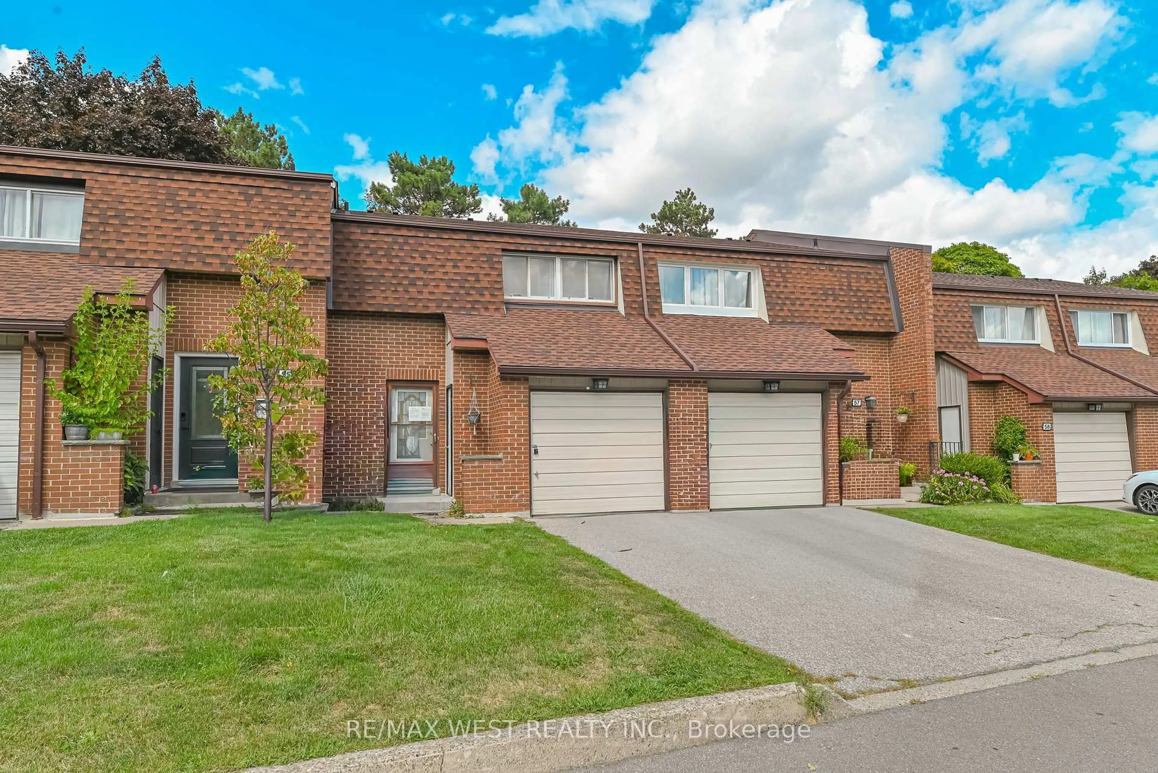 Home with brick exterior material, street for 41 Mississauga Valley Blvd #56, Mississauga Ontario L5A 3N5