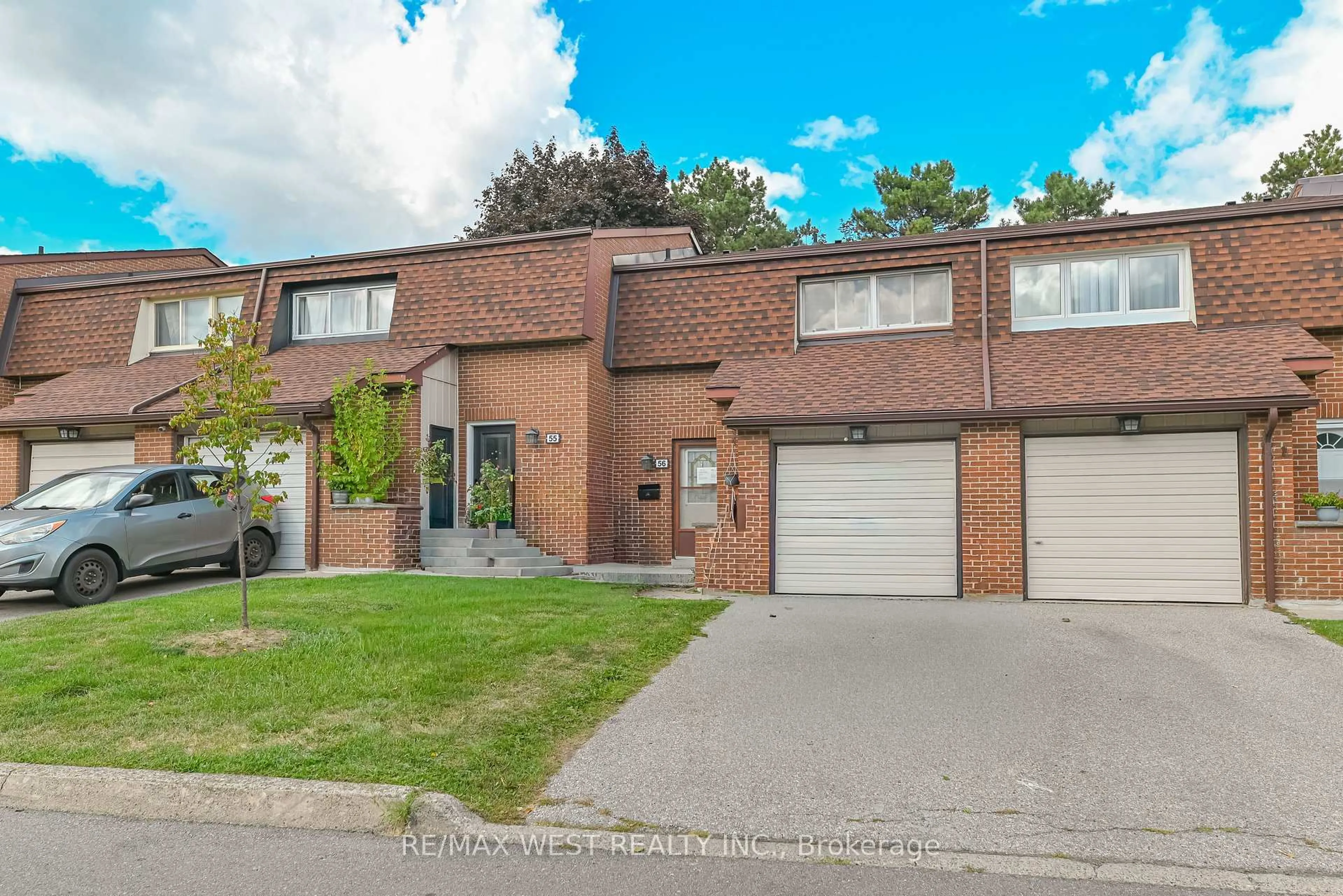 Home with brick exterior material, street for 41 Mississauga Valley Blvd #56, Mississauga Ontario L5A 3N5