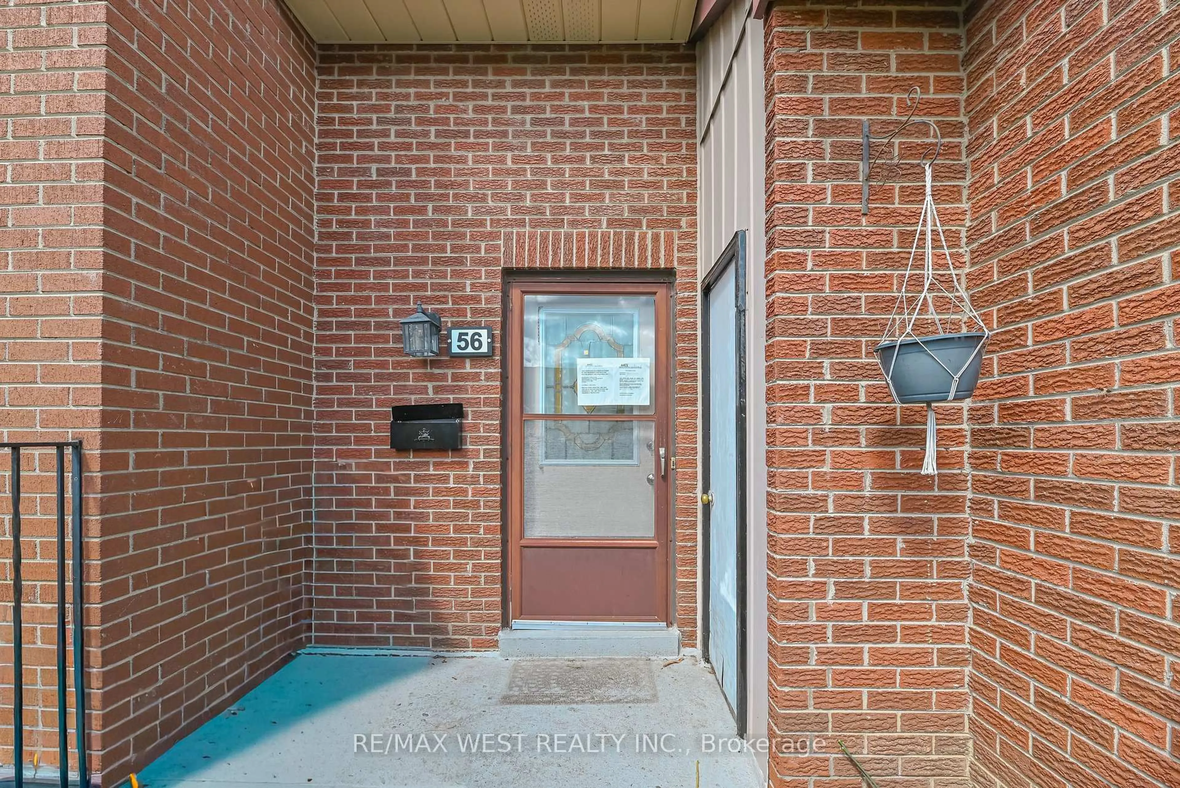Indoor entryway for 41 Mississauga Valley Blvd #56, Mississauga Ontario L5A 3N5