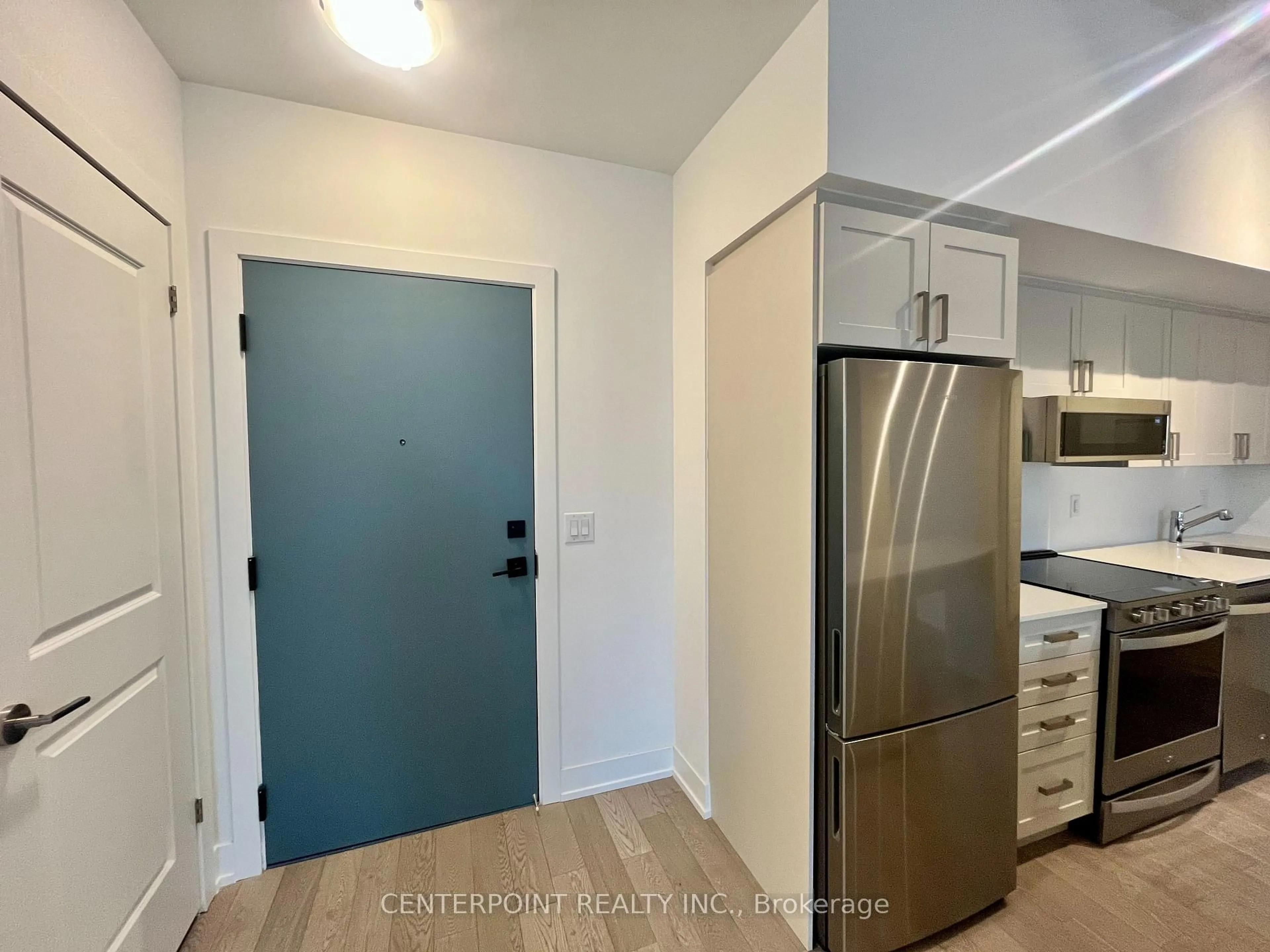 Unknown for 1063 Douglas Mccurdy Common #201, Mississauga Ontario L5G 0C5