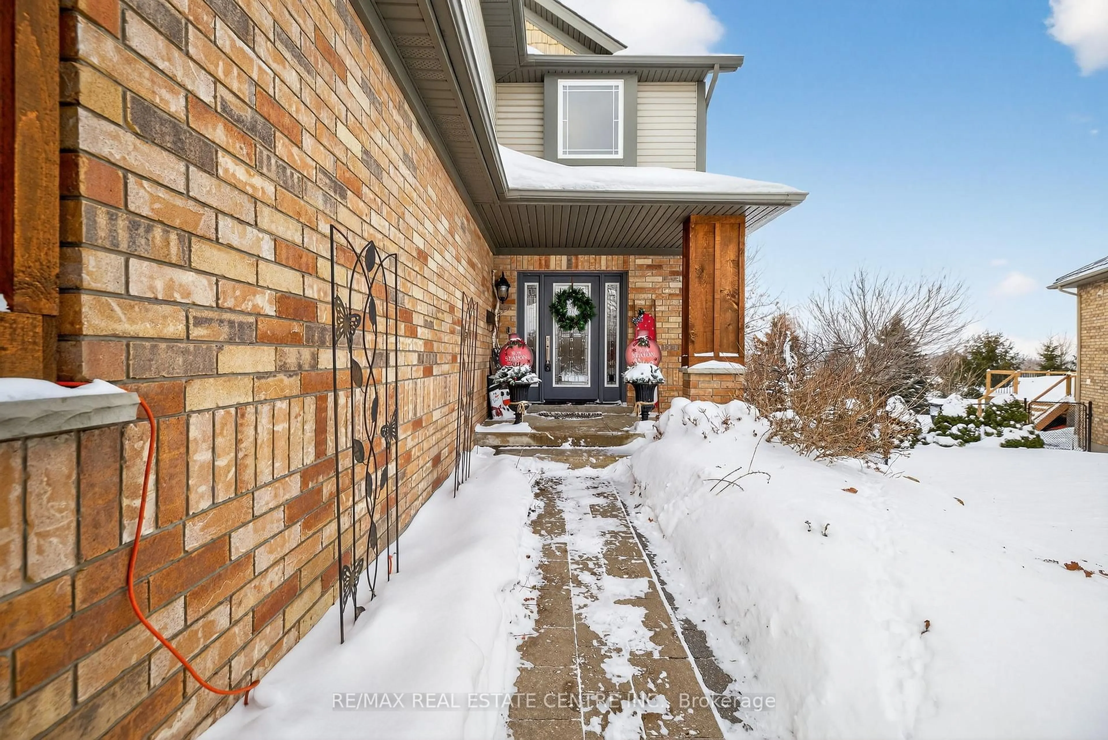 Unknown for 33 Cameron Cres, Orangeville Ontario L9W 5G8