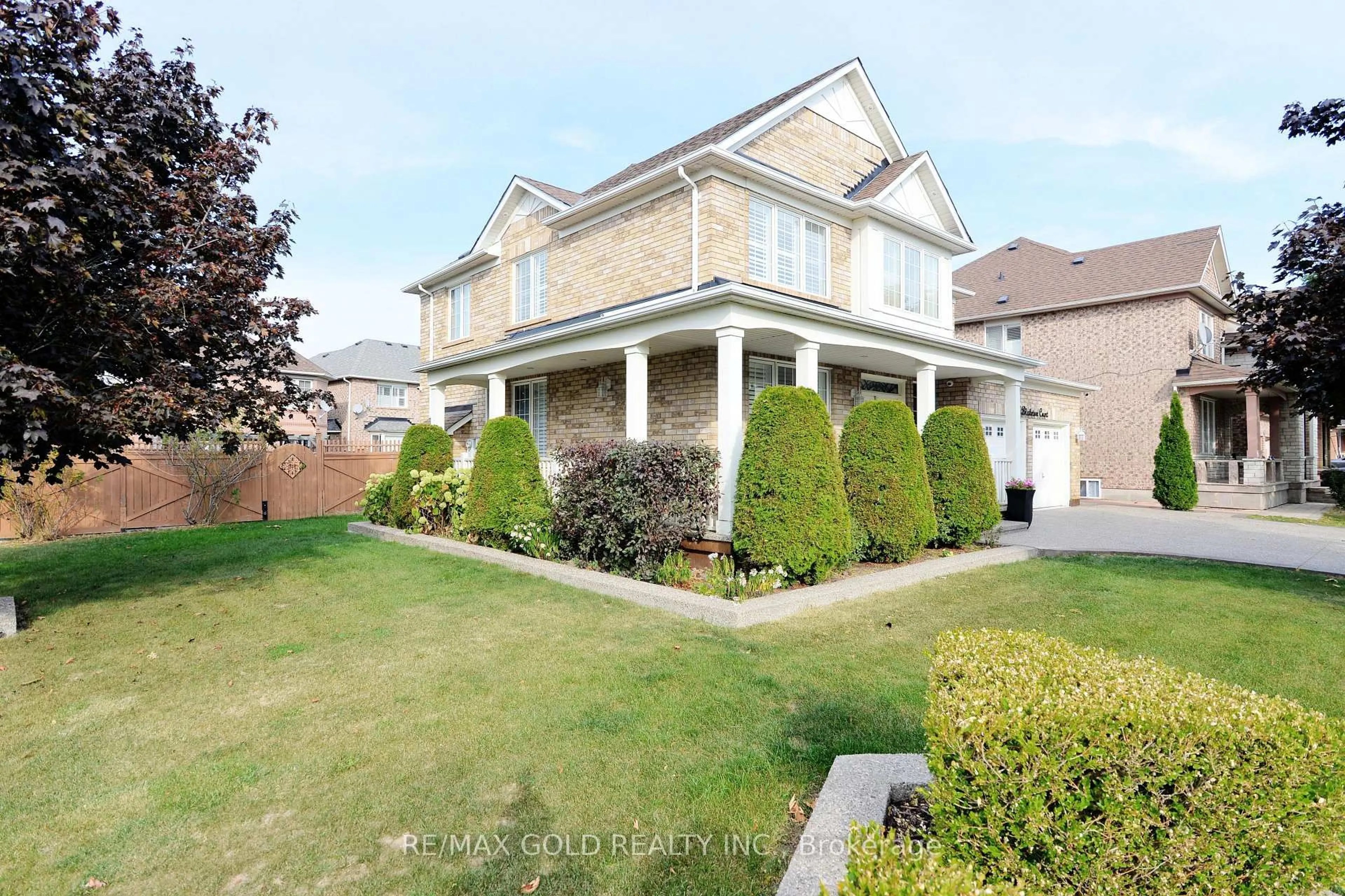 A pic from outside/outdoor area/front of a property/back of a property/a pic from drone, street for 1 Blaketon Crt, Brampton Ontario L6P 1G4