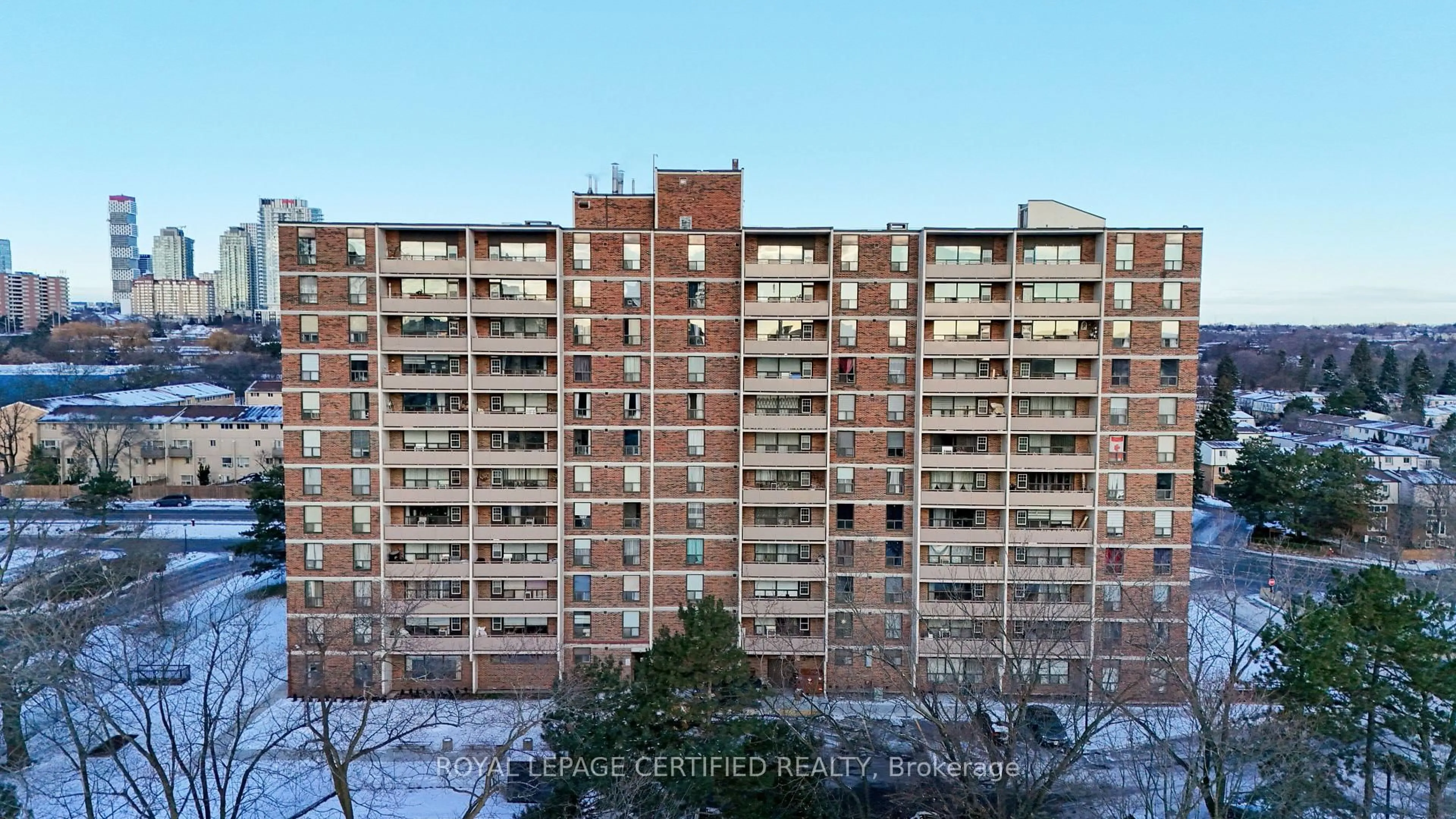 Balcony in the apartment, city buildings view from balcony for 3120 Kirwin Ave #306, Mississauga Ontario L5A 3R2