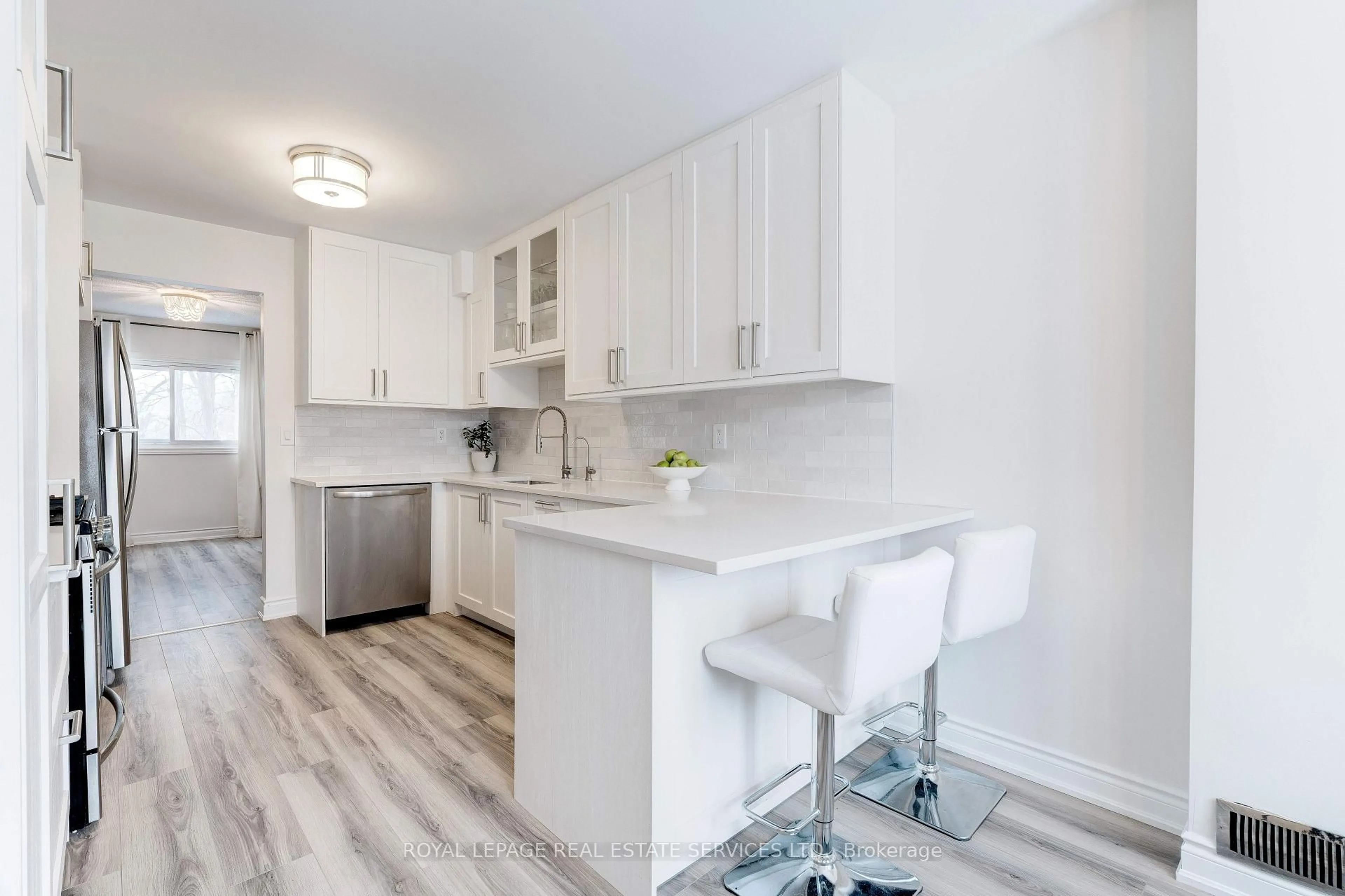 Open concept kitchen, unknown for 2110 Cleaver Ave #213, Burlington Ontario L7M 3Z3