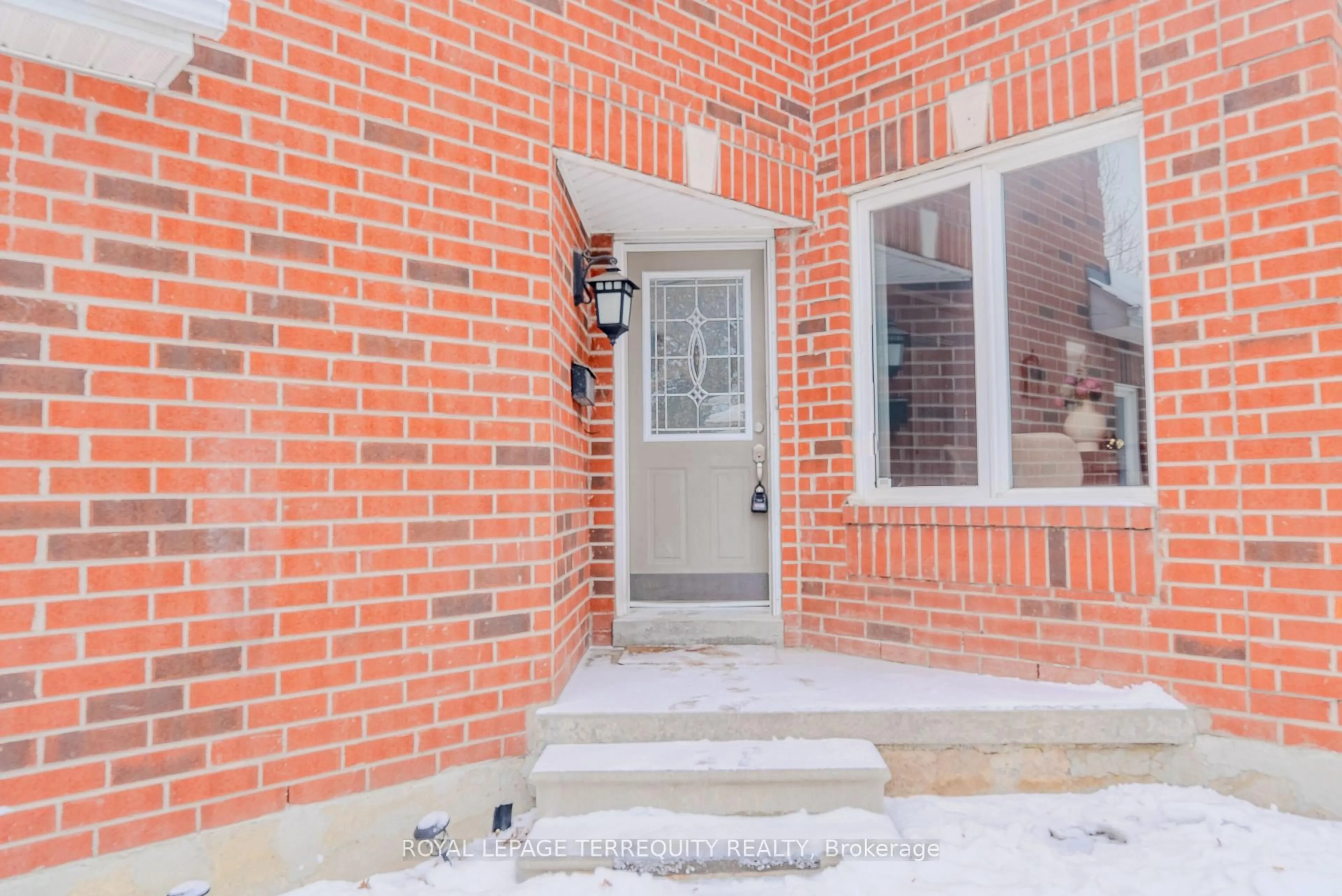 Home with brick exterior material, street for 13 Southwell Pl, Brampton Ontario L6Z 4S8
