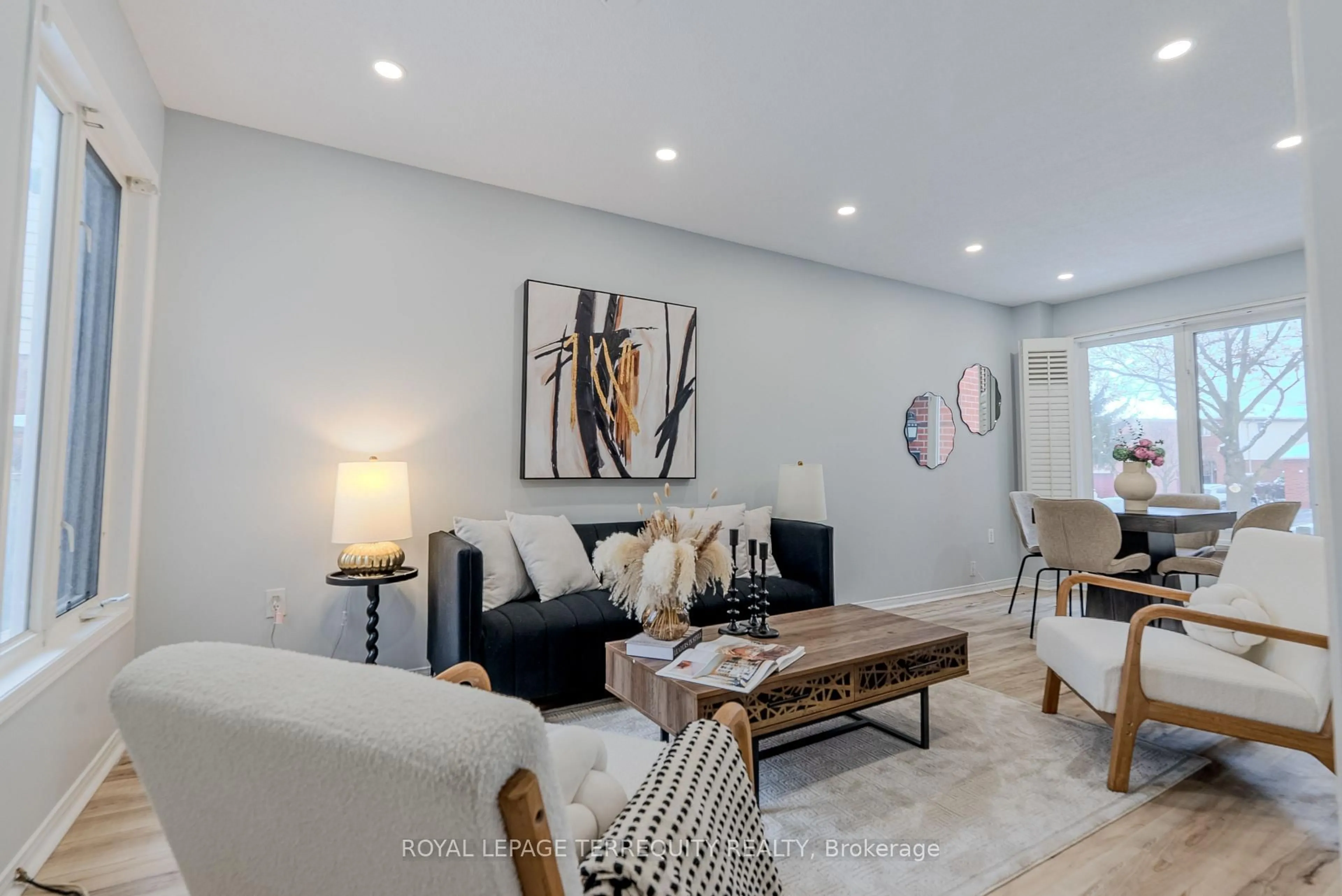 Living room with furniture, unknown for 13 Southwell Pl, Brampton Ontario L6Z 4S8