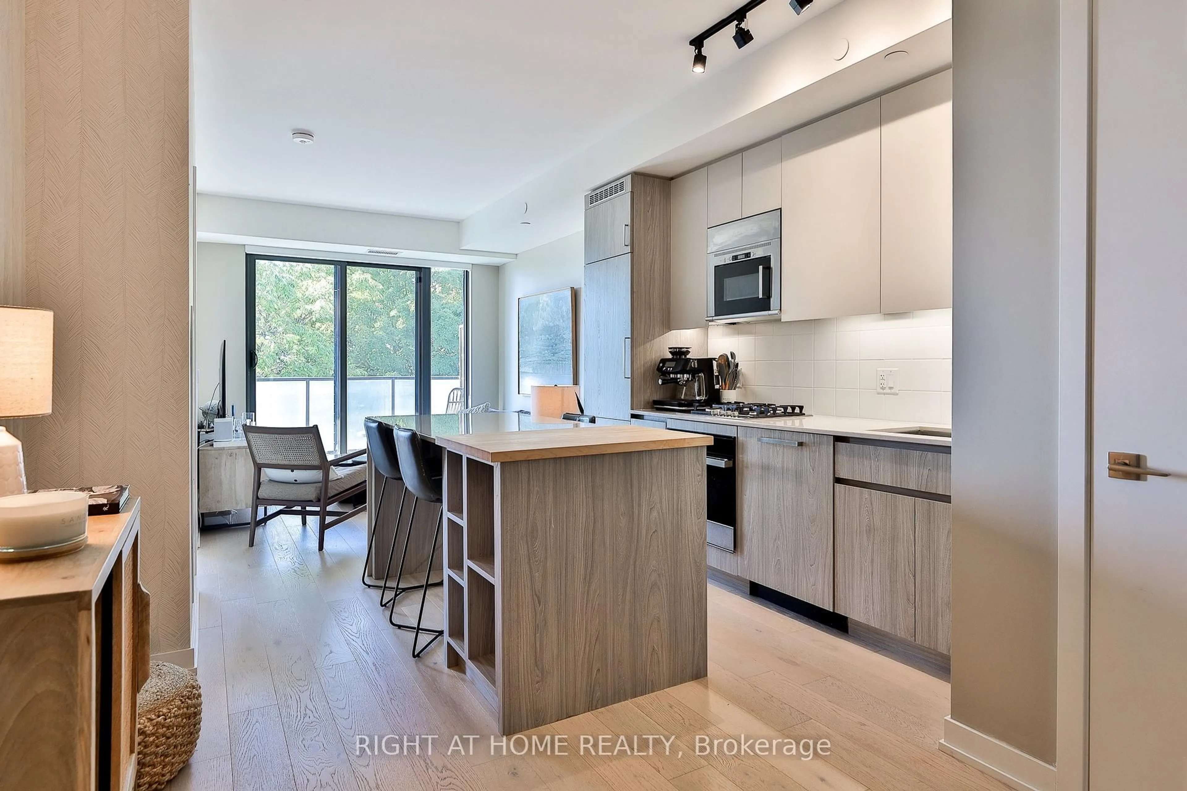 Open concept kitchen, unknown for 430 Roncesvalles Ave #410, Toronto Ontario M6R 0A6