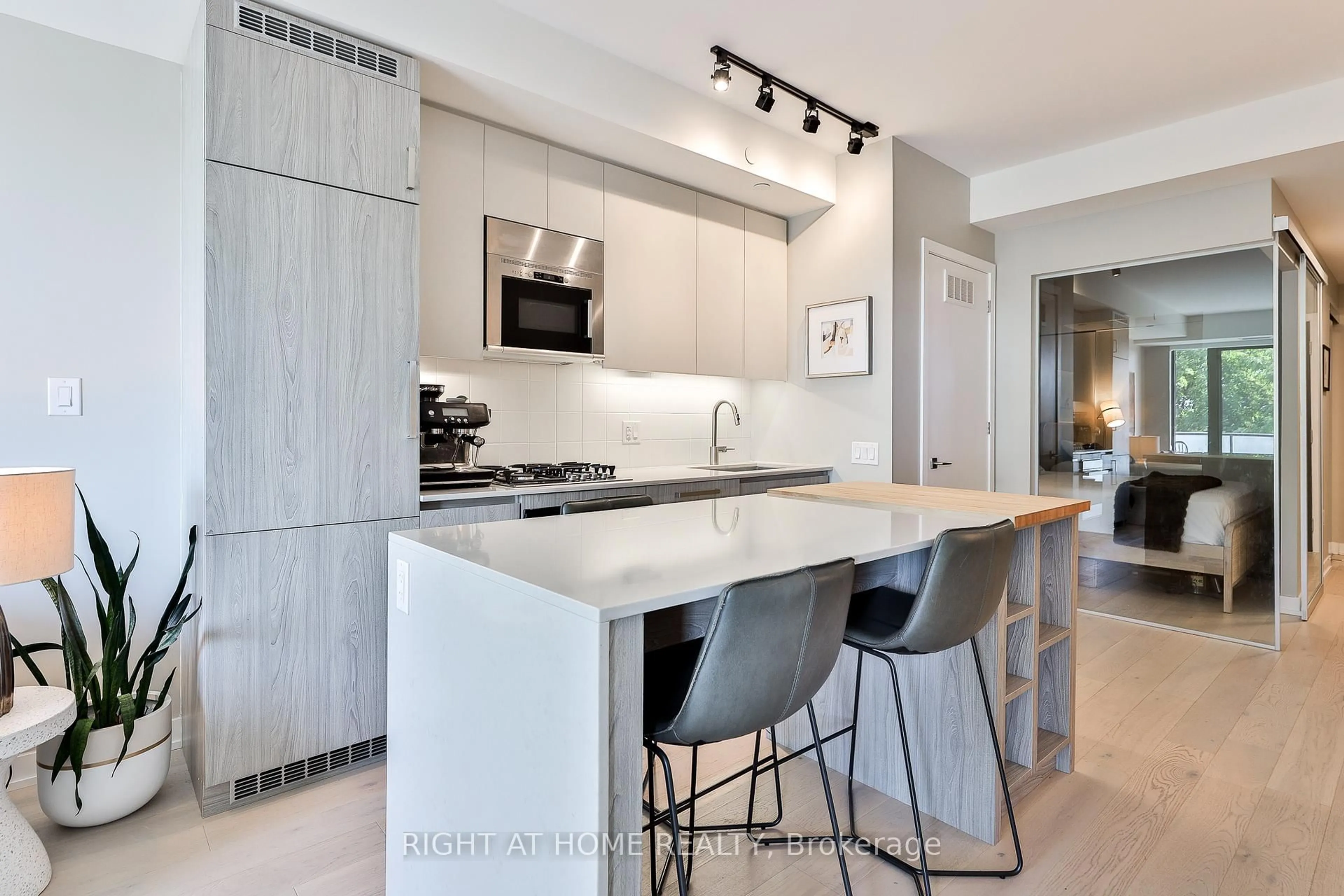 Contemporary kitchen, unknown for 430 Roncesvalles Ave #410, Toronto Ontario M6R 0A6