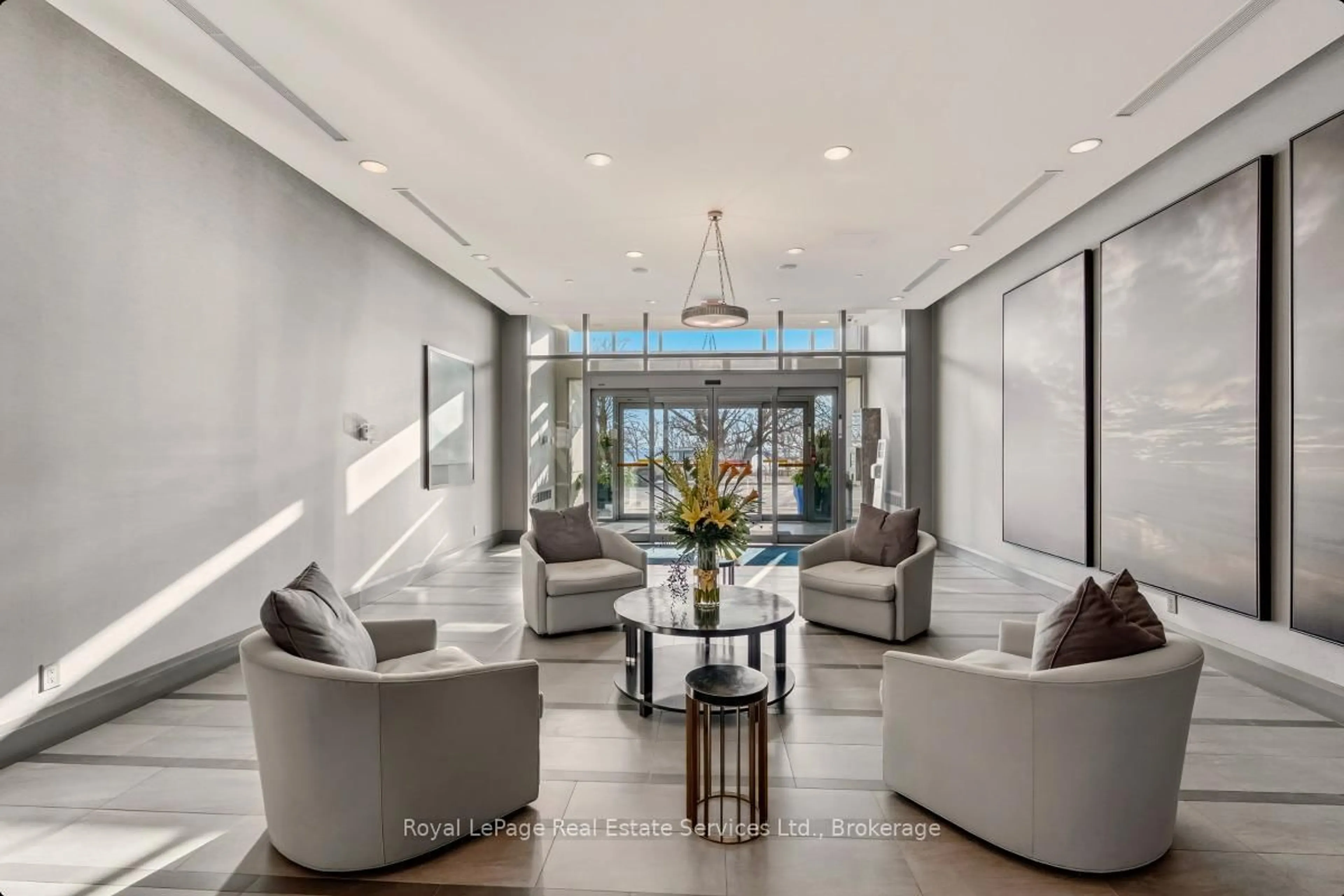 Lobby for 11 Bronte Rd #508, Oakville Ontario L6L 0E1