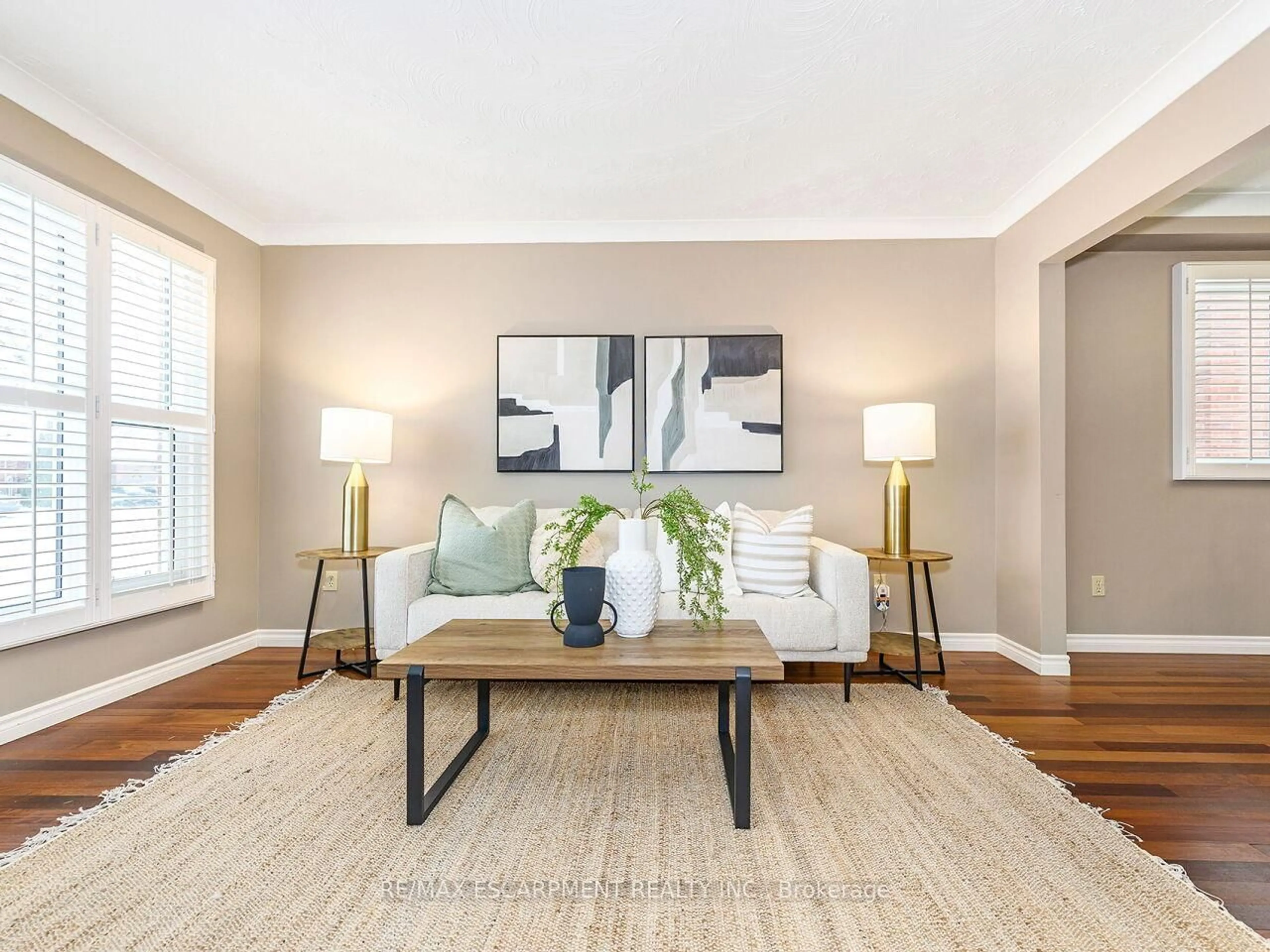 Living room with furniture, unknown for 2137 Cleaver Ave, Burlington Ontario L7M 3R1