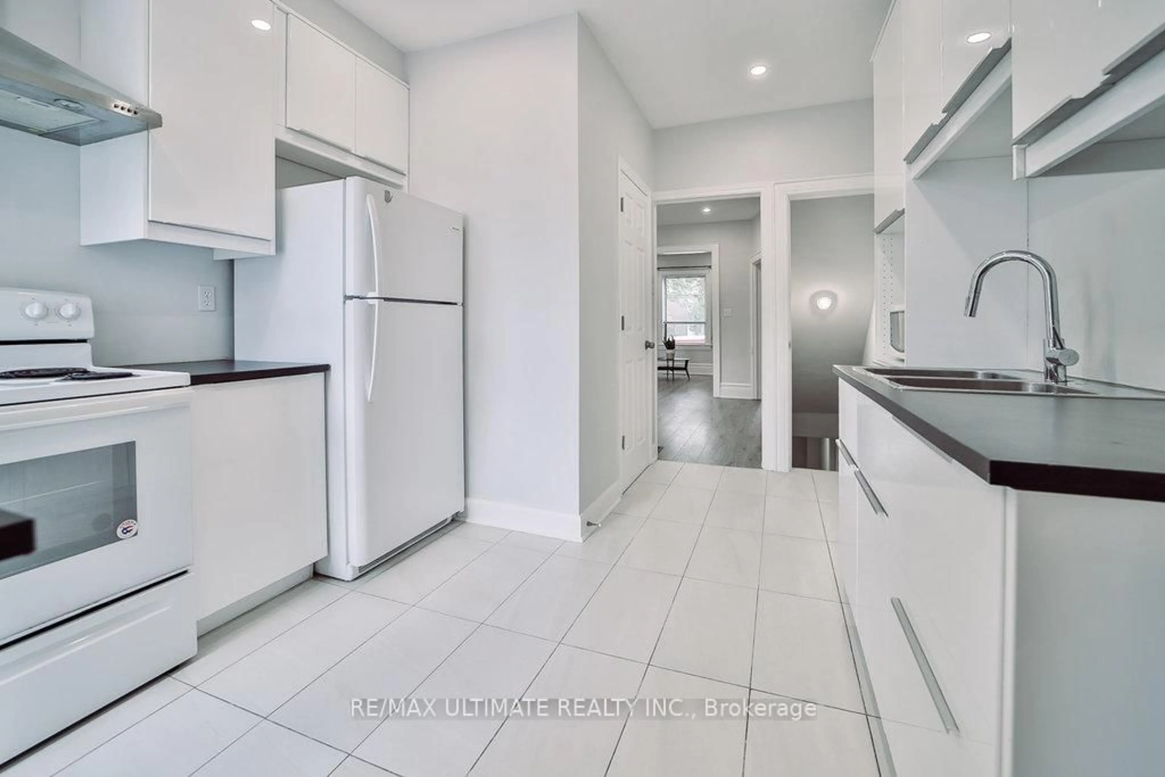 Standard kitchen, ceramic/tile floor for 493 Keele St, Toronto Ontario M6N 3E1