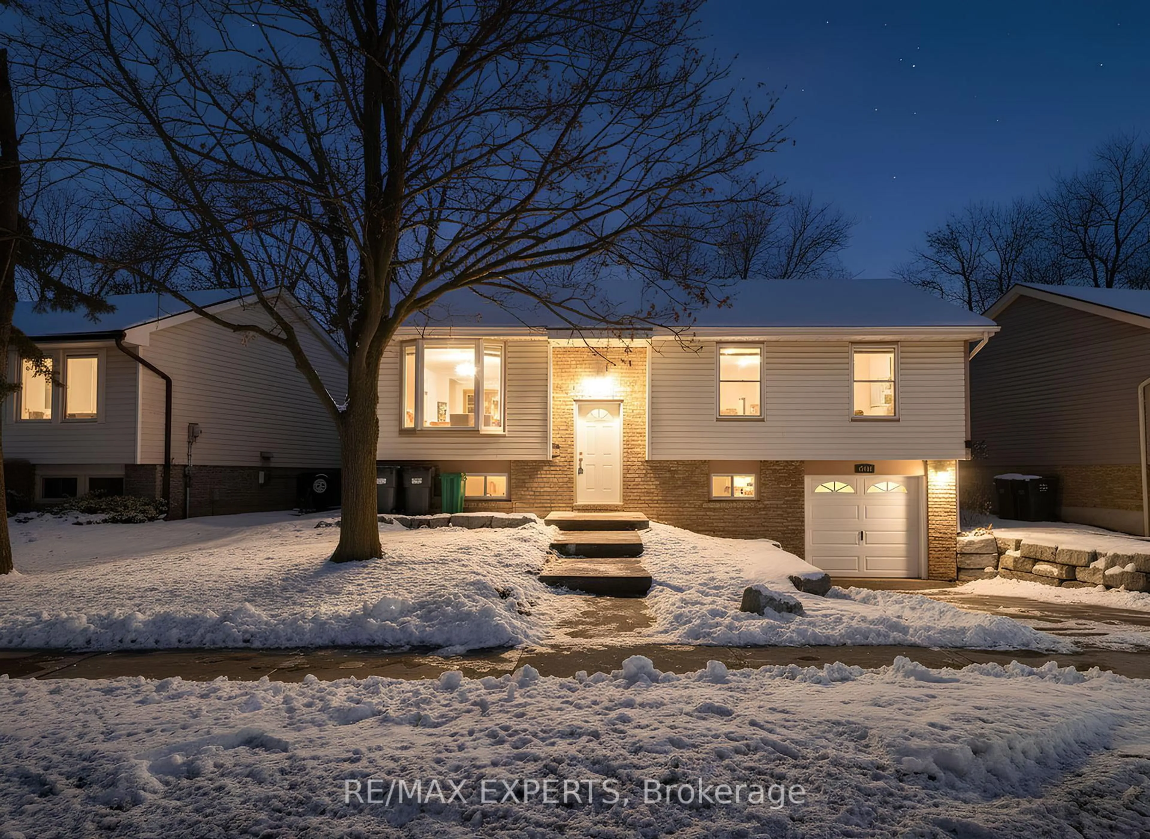 Unknown for 6883 Shelter Bay Rd, Mississauga Ontario L5N 1T8