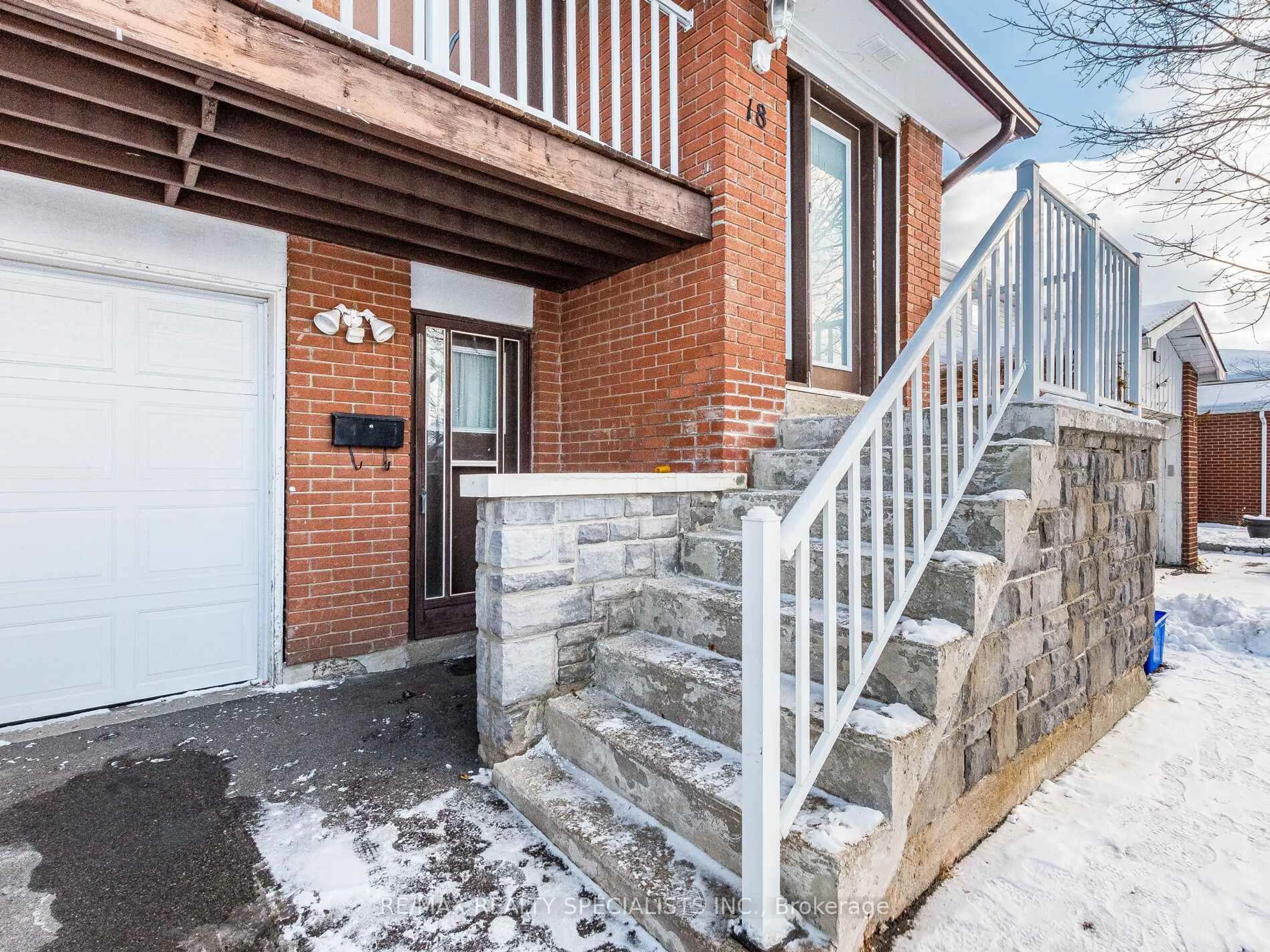 Unknown for 18 Ashford Crt, Brampton Ontario L6V 2Z1