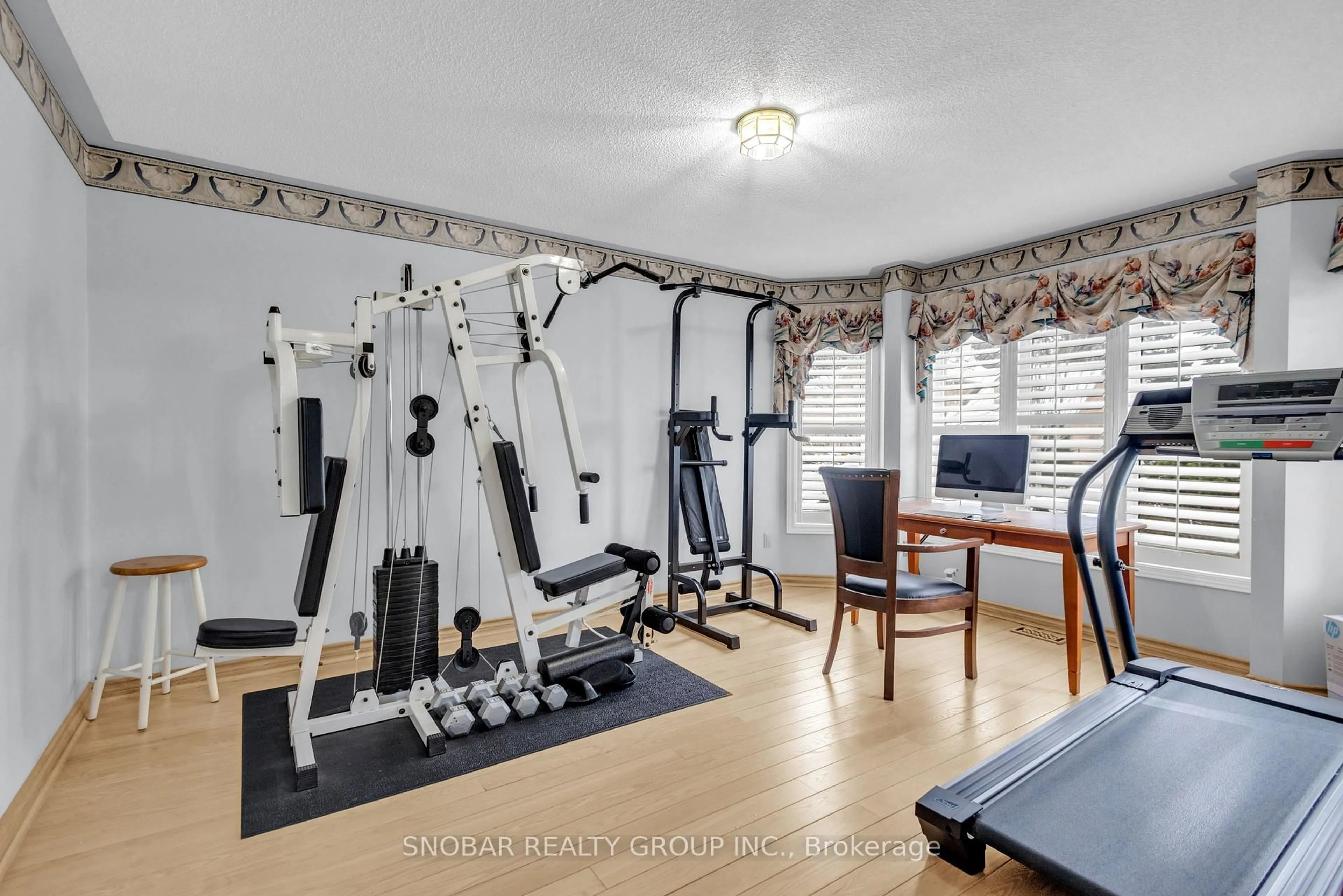Gym or fitness room for 50 Ravenscroft Circ, Brampton Ontario L6Z 4P2