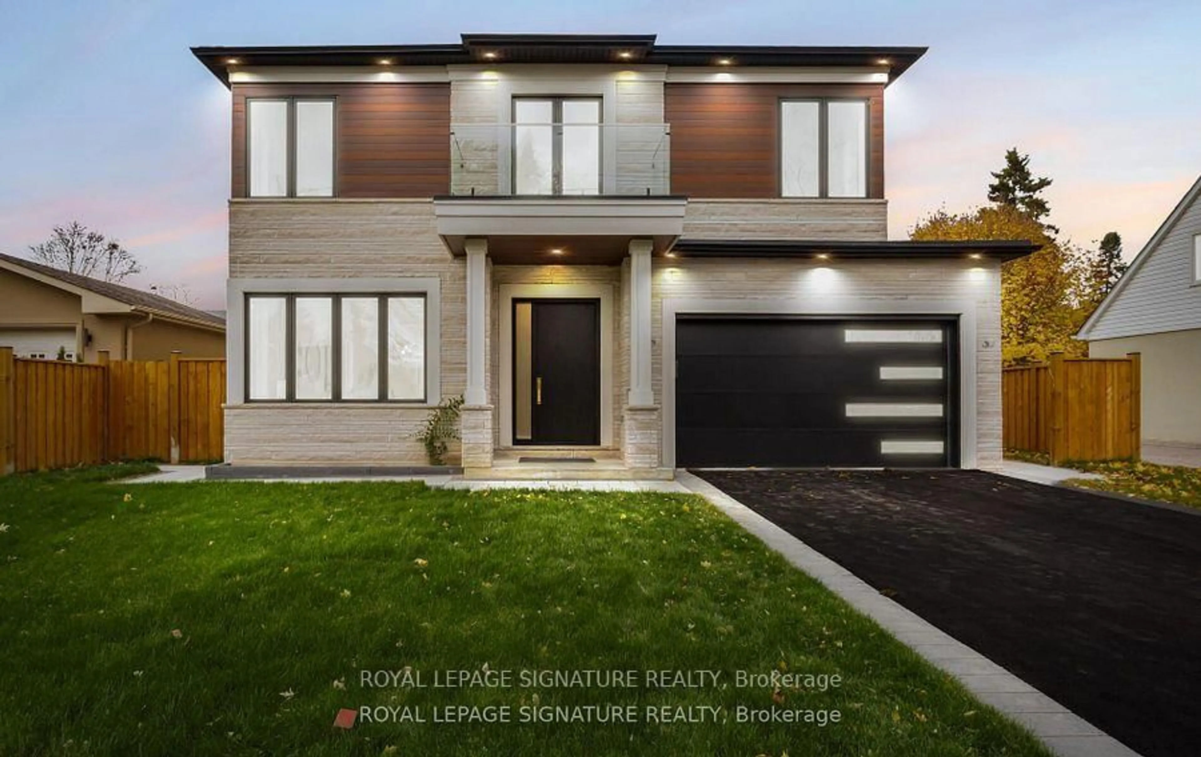 Home with brick exterior material, street for 365 Jumna Ave, Mississauga Ontario L5G 1Y5