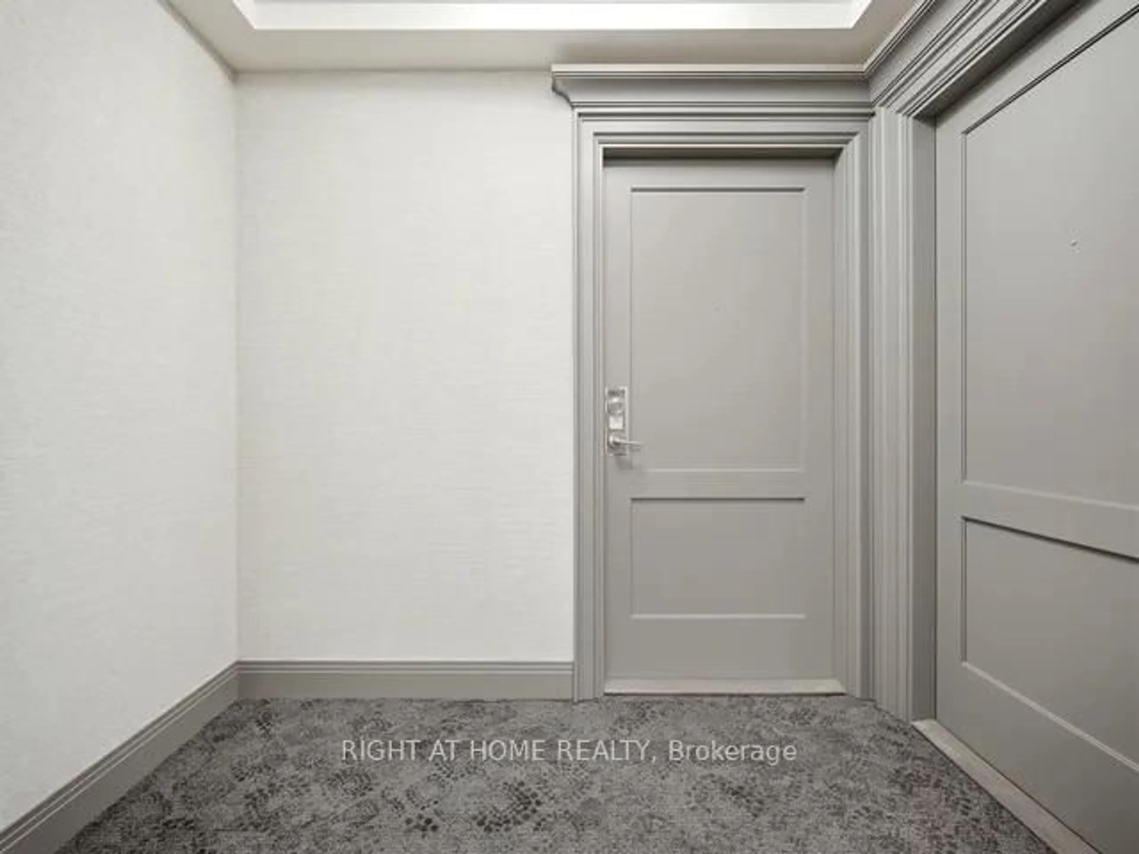 Unknown for 30 Elm St #1807, Mississauga Ontario L5B 0N6