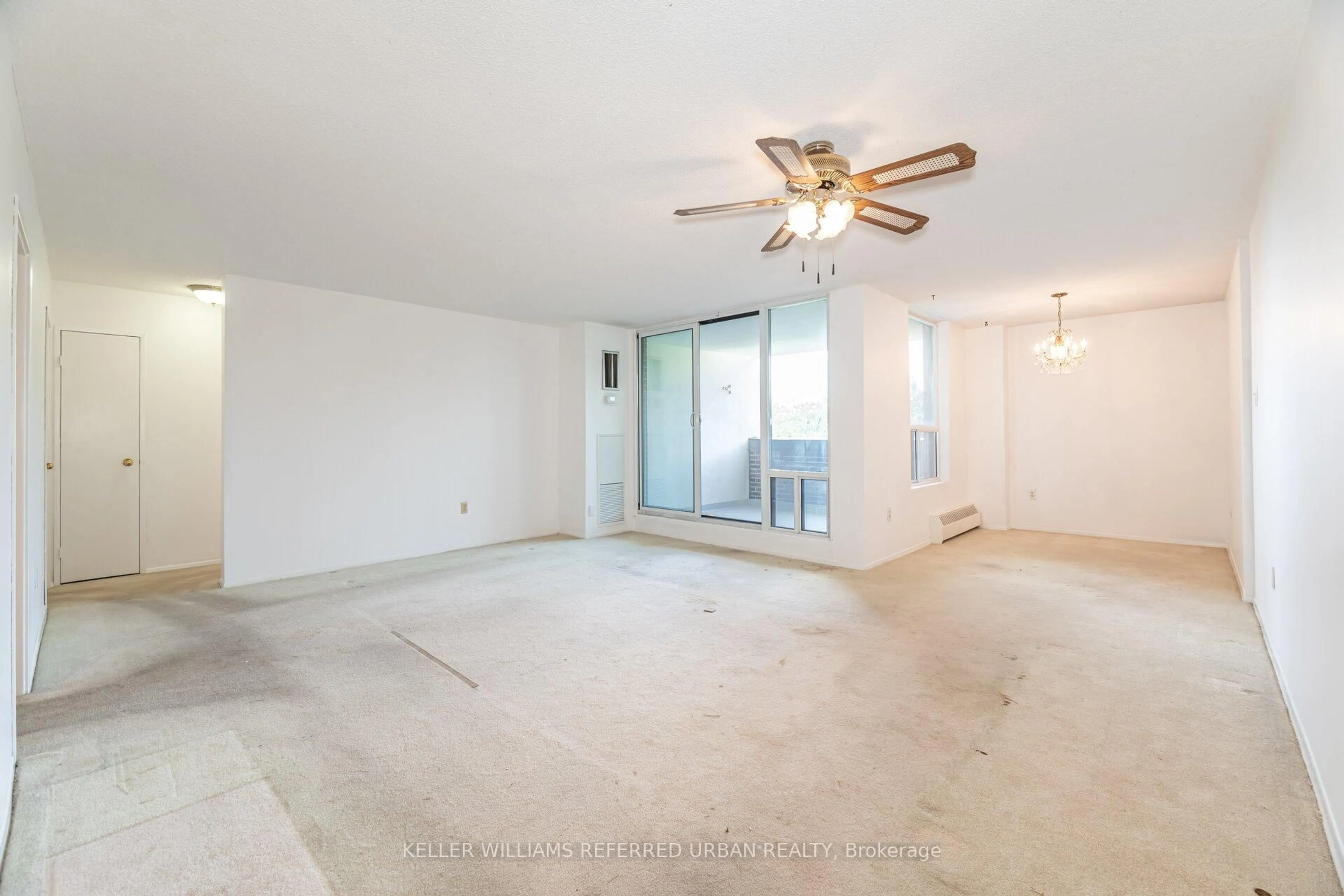 A pic of a room for 1515 Lakeshore Rd #404, Mississauga Ontario L5E 3E3