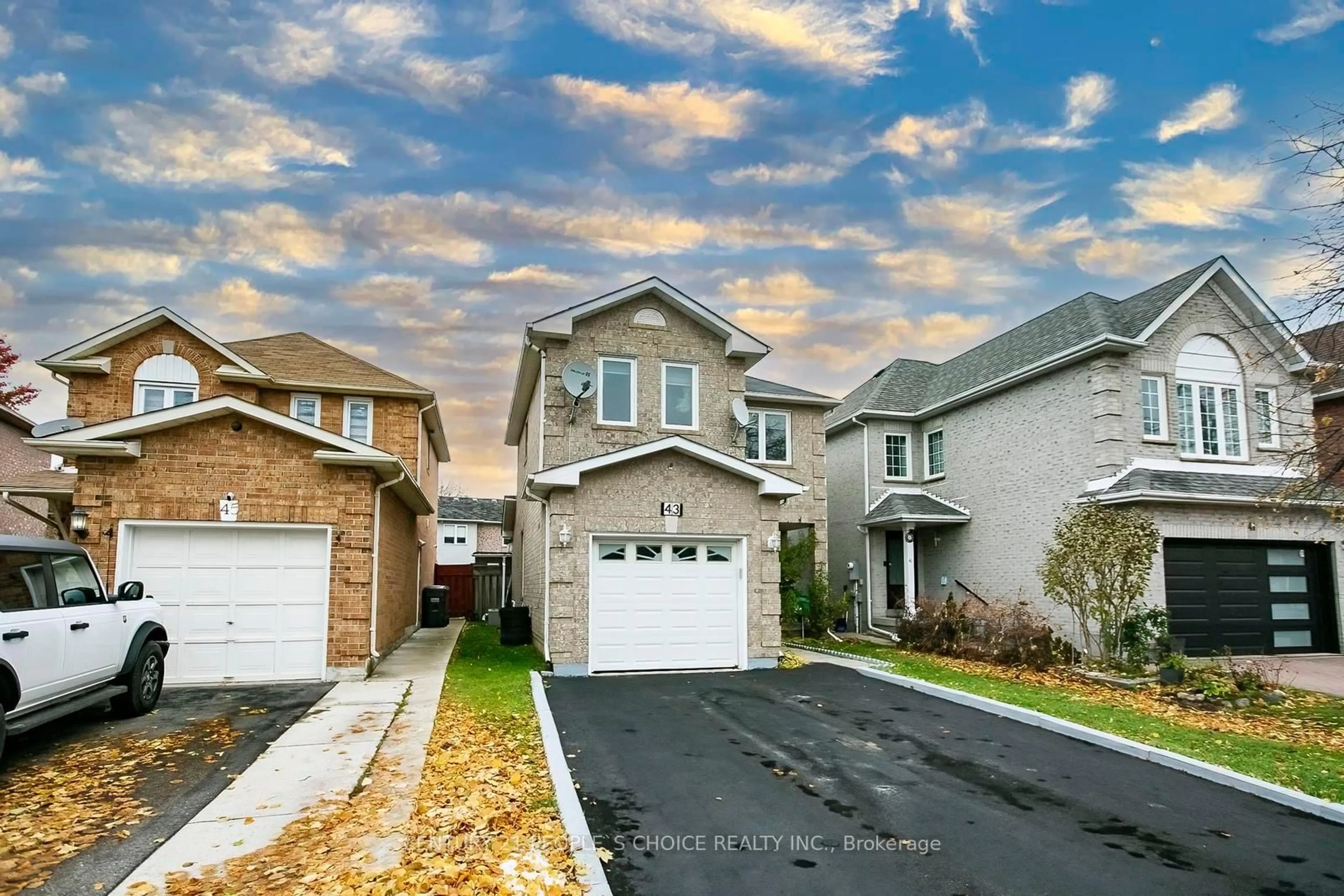 Unknown for 43 Letty Ave, Brampton Ontario L6Y 4T3