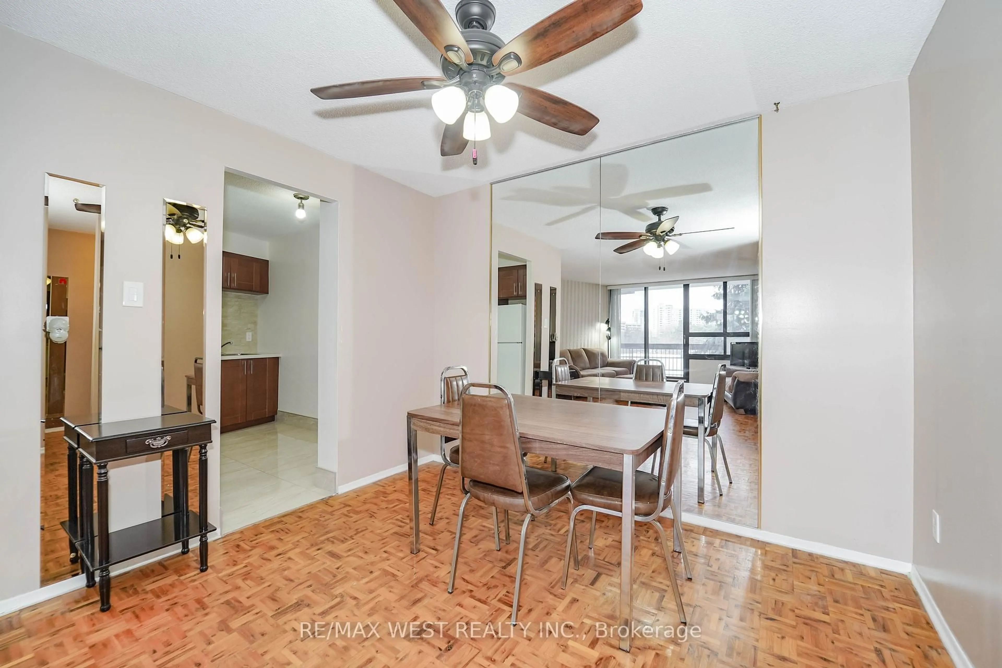 Dining room, unknown for 50 Mississauga Valley Blvd #315, Mississauga Ontario L5A 3S2