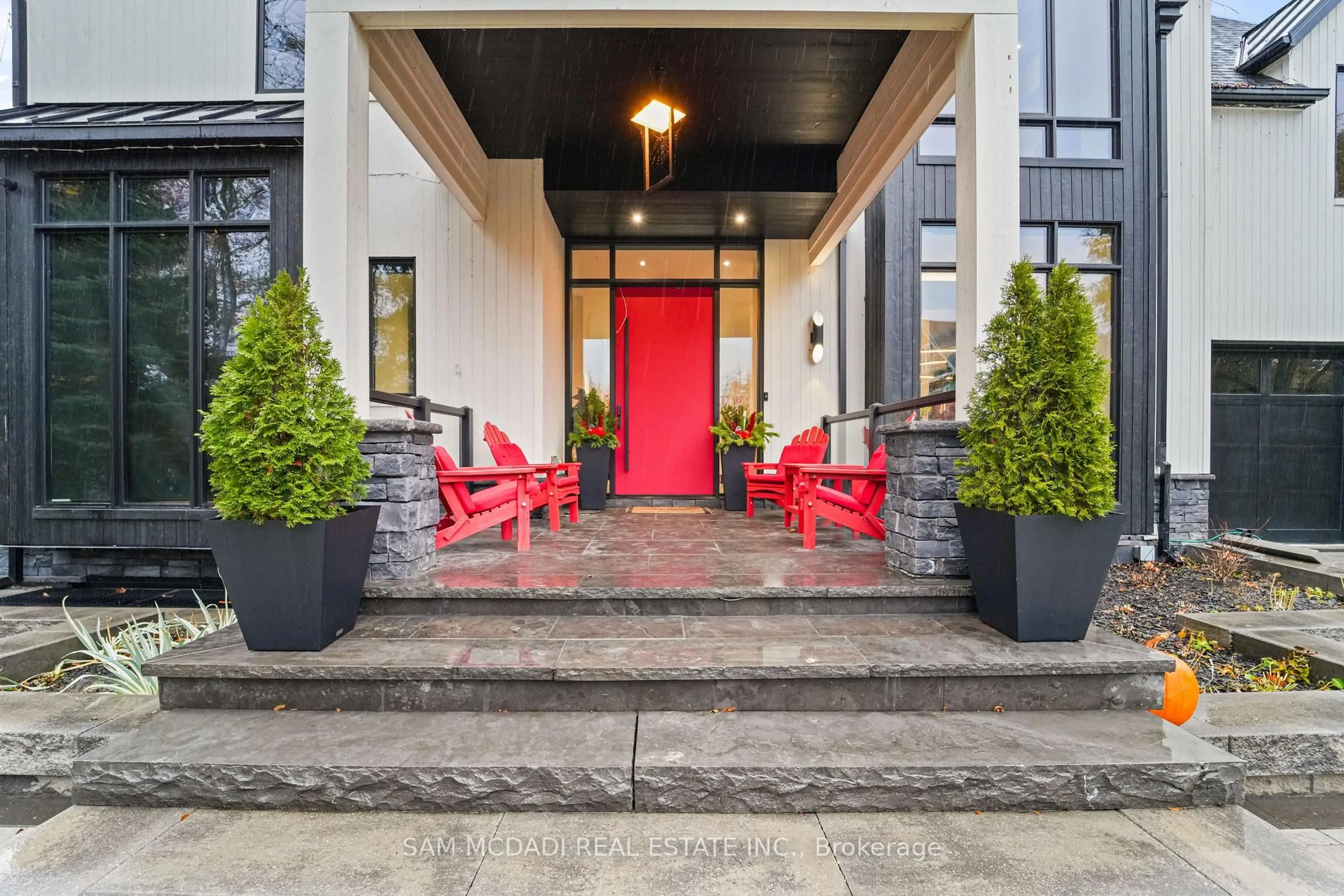 Unknown for 417 Union St, Oakville Ontario L6J 1E7