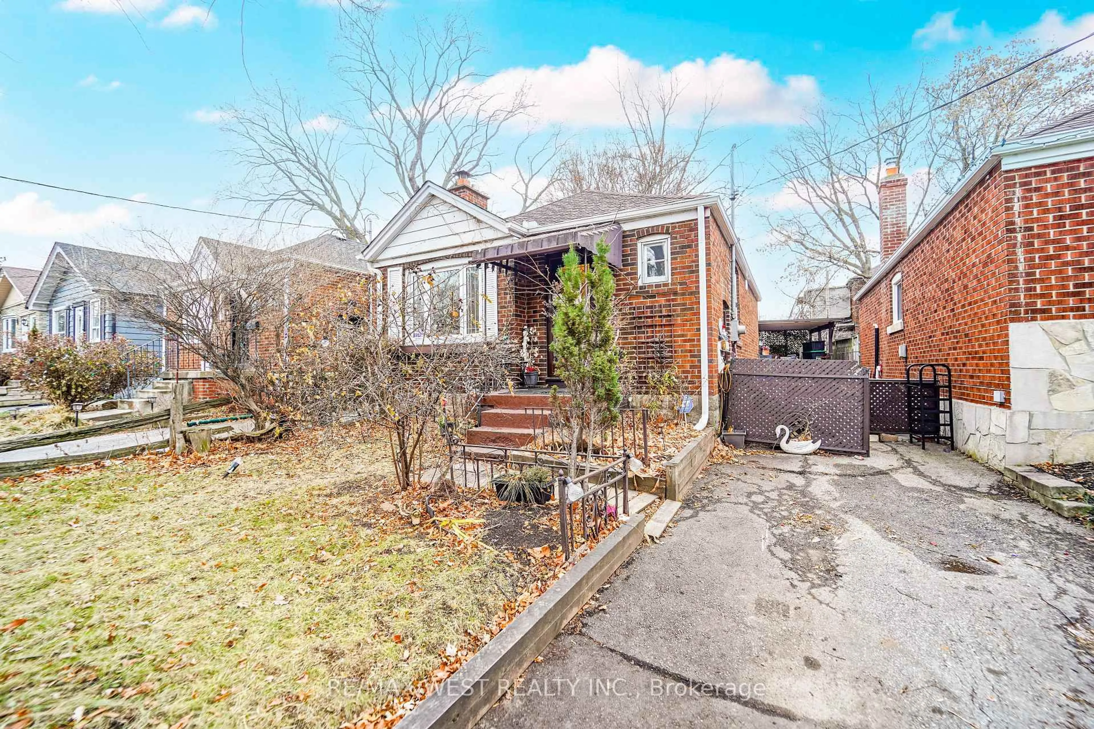 Unknown for 8 Struthers St, Toronto Ontario M8V 1Y1