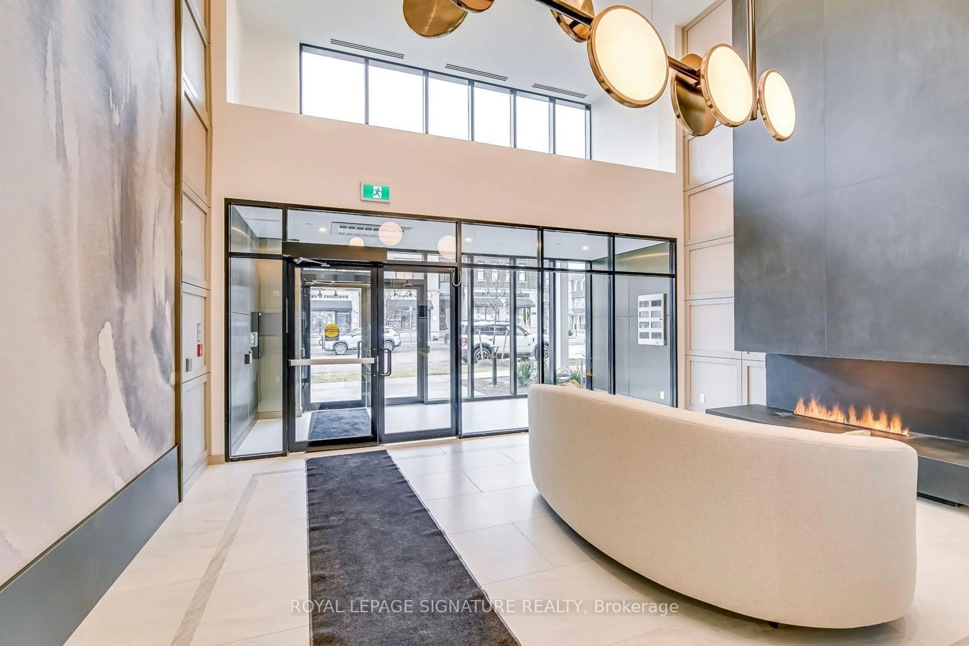 Indoor foyer for 3285 Carding Mill Tr #404, Oakville Ontario L6M 5P7