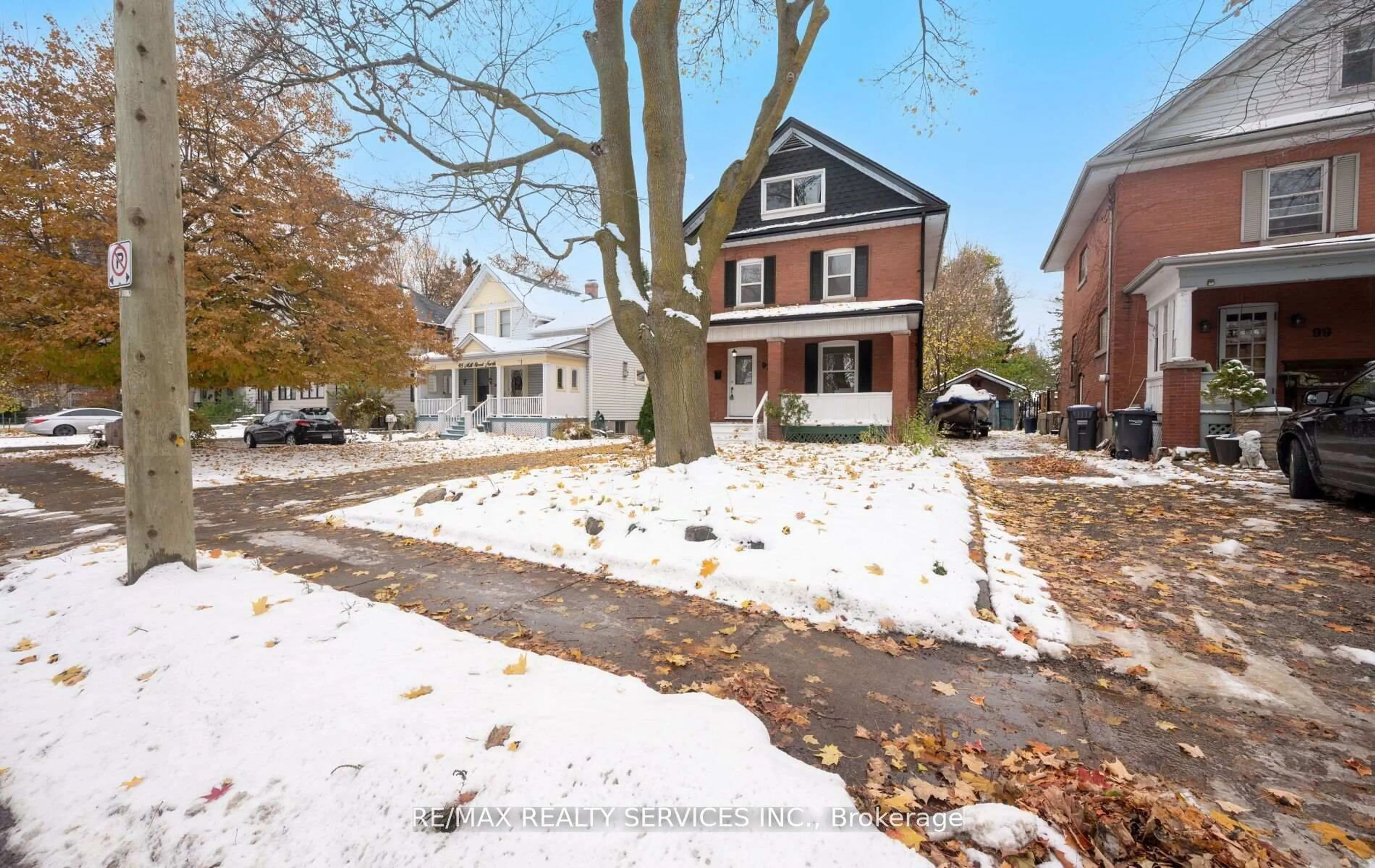 Home with brick exterior material, street for 97 Mill St, Brampton Ontario L6X 1T7