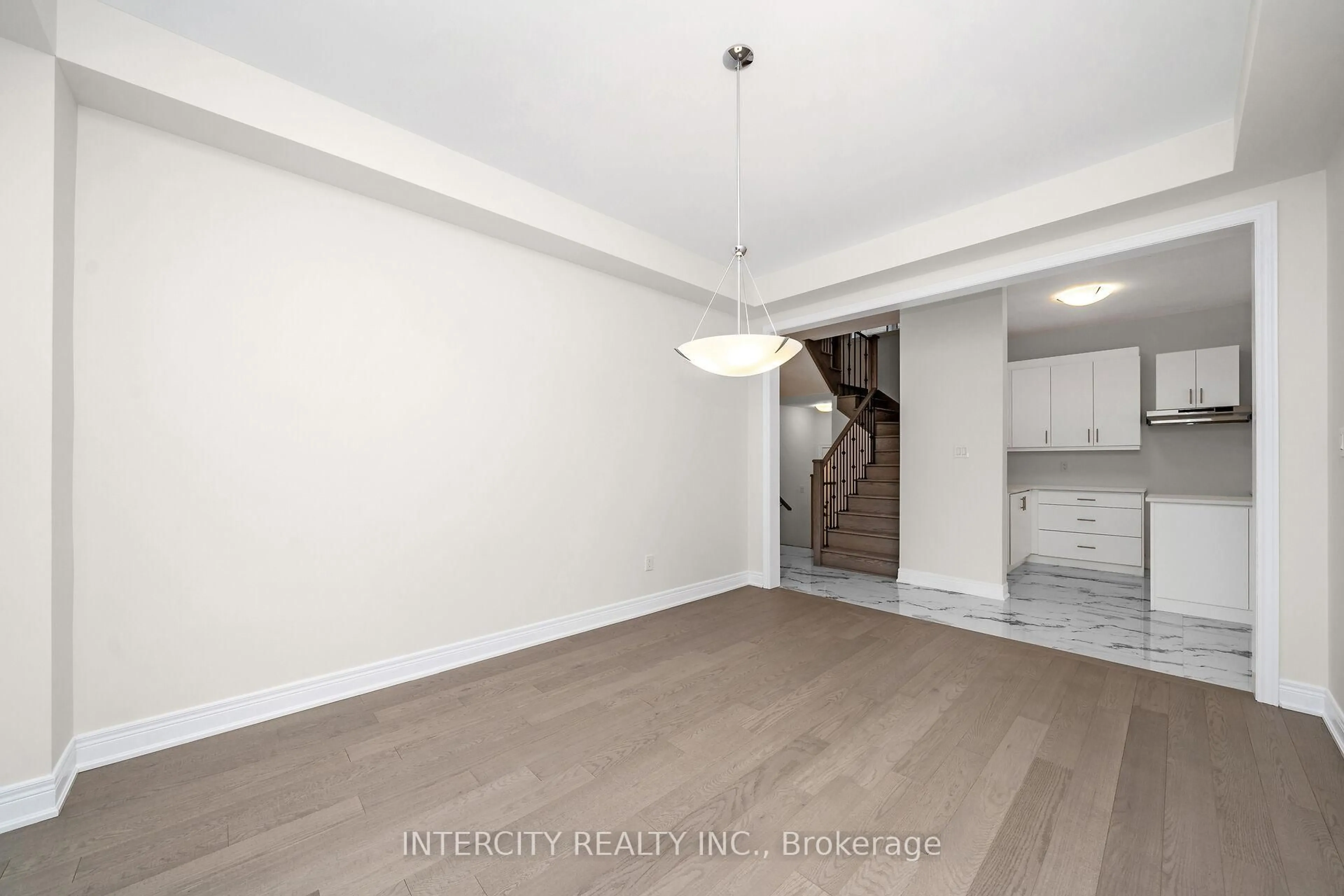 A pic of a room for 60 Claremont Dr, Brampton Ontario L6R 4G3